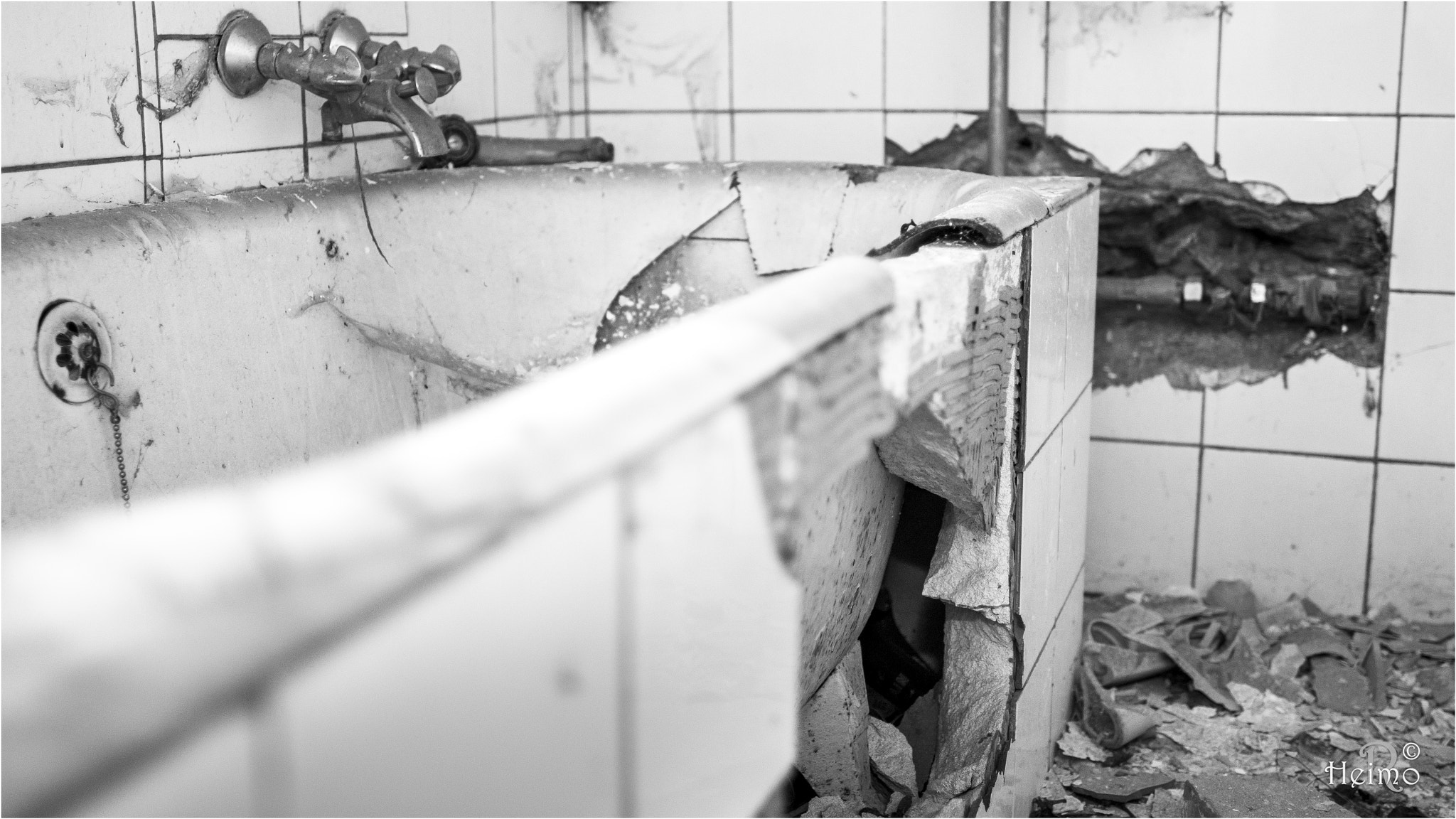 Canon EF 24mm F1.4L II USM sample photo. Tub photography