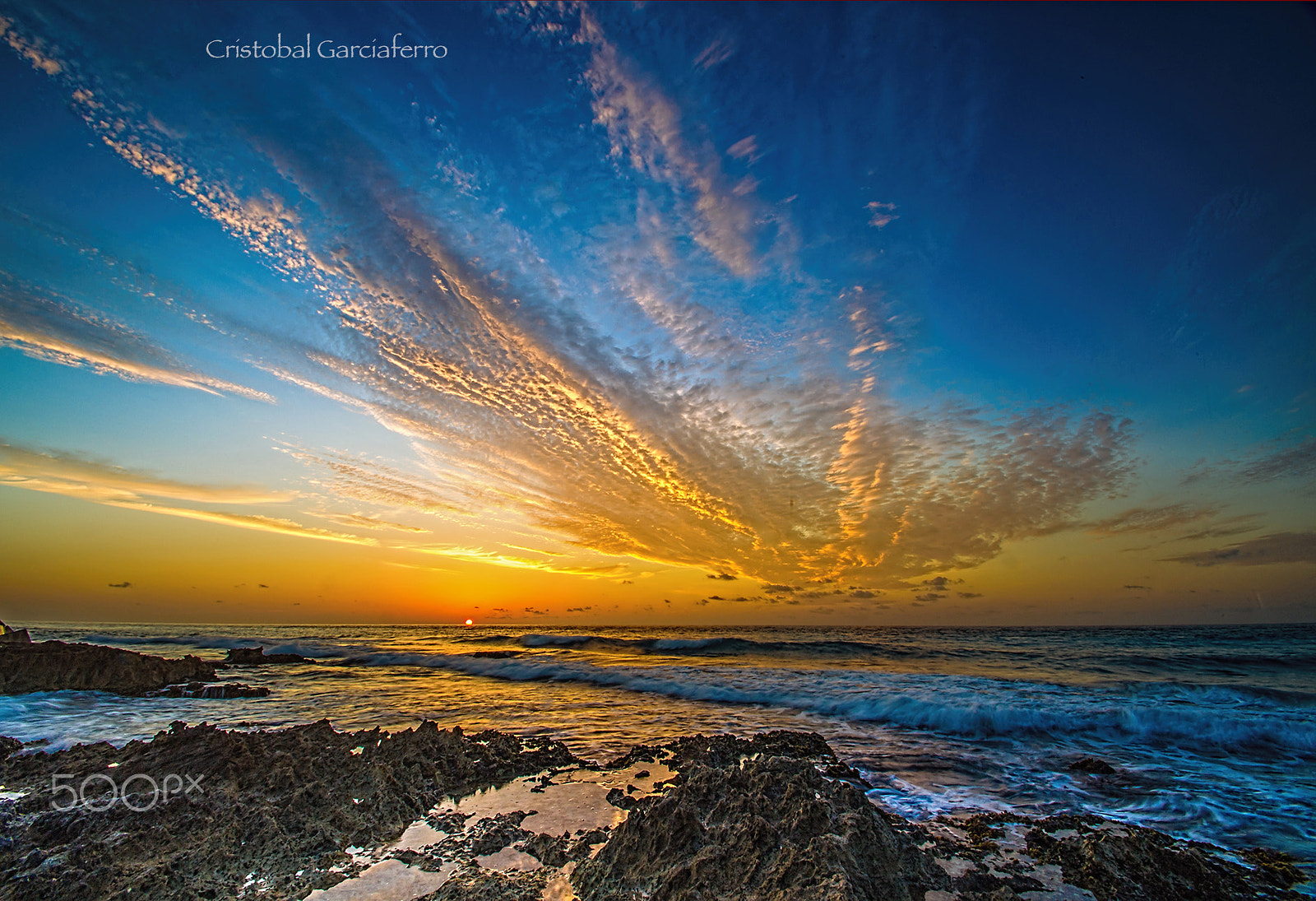 Canon EOS-1D Mark IV sample photo. Sunrise at cancun beach photography