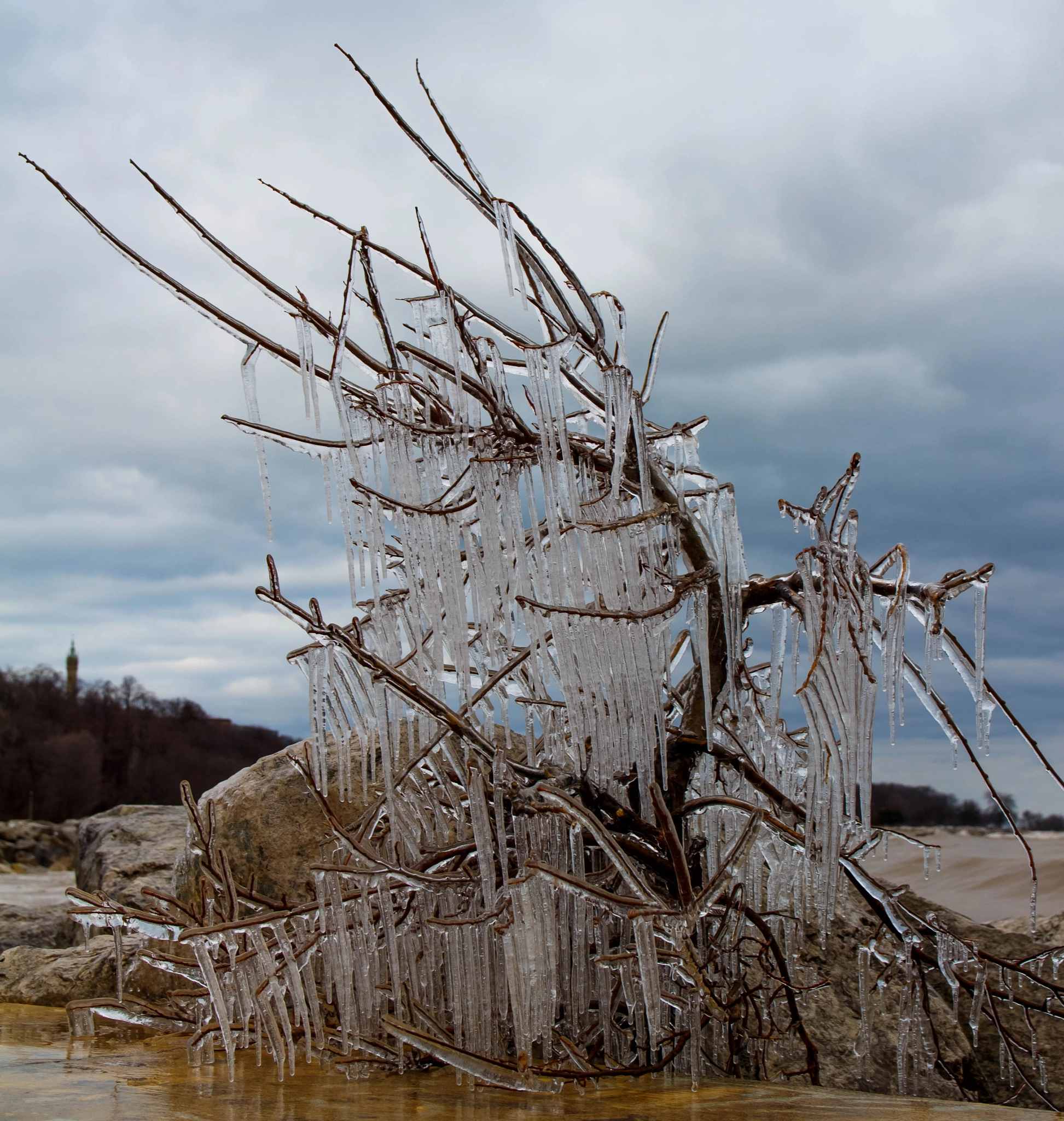 Canon EOS 100D (EOS Rebel SL1 / EOS Kiss X7) sample photo. All the icicles photography