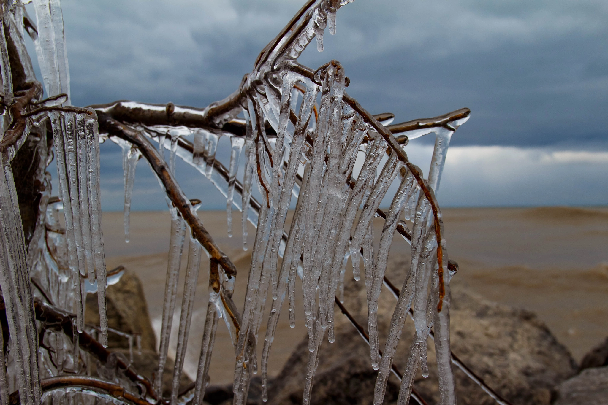 Canon EOS 100D (EOS Rebel SL1 / EOS Kiss X7) sample photo. Icicles photography