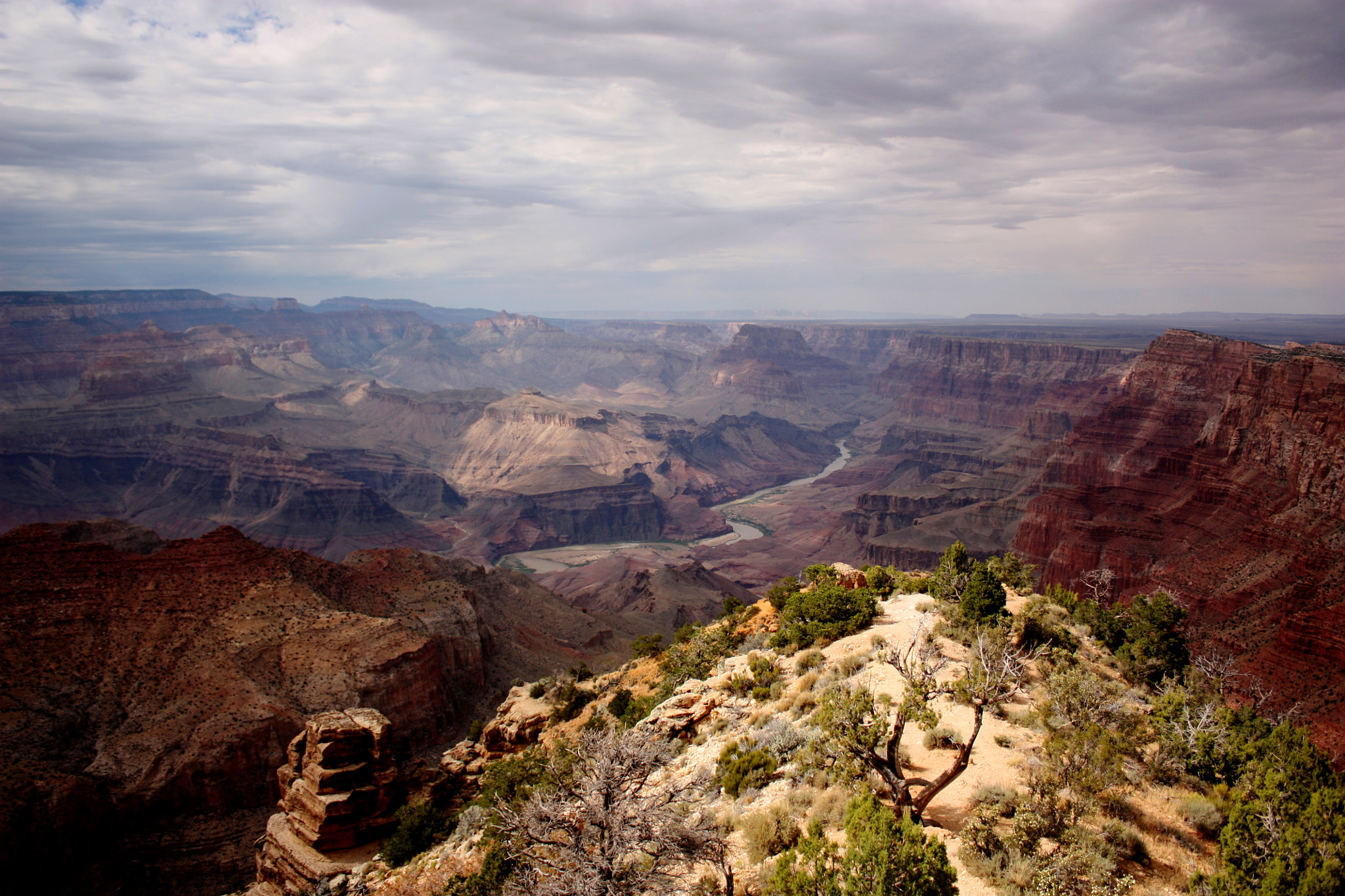 Canon EOS 450D (EOS Rebel XSi / EOS Kiss X2) + Canon EF-S 18-55mm F3.5-5.6 IS sample photo. Colors of grand canyon photography