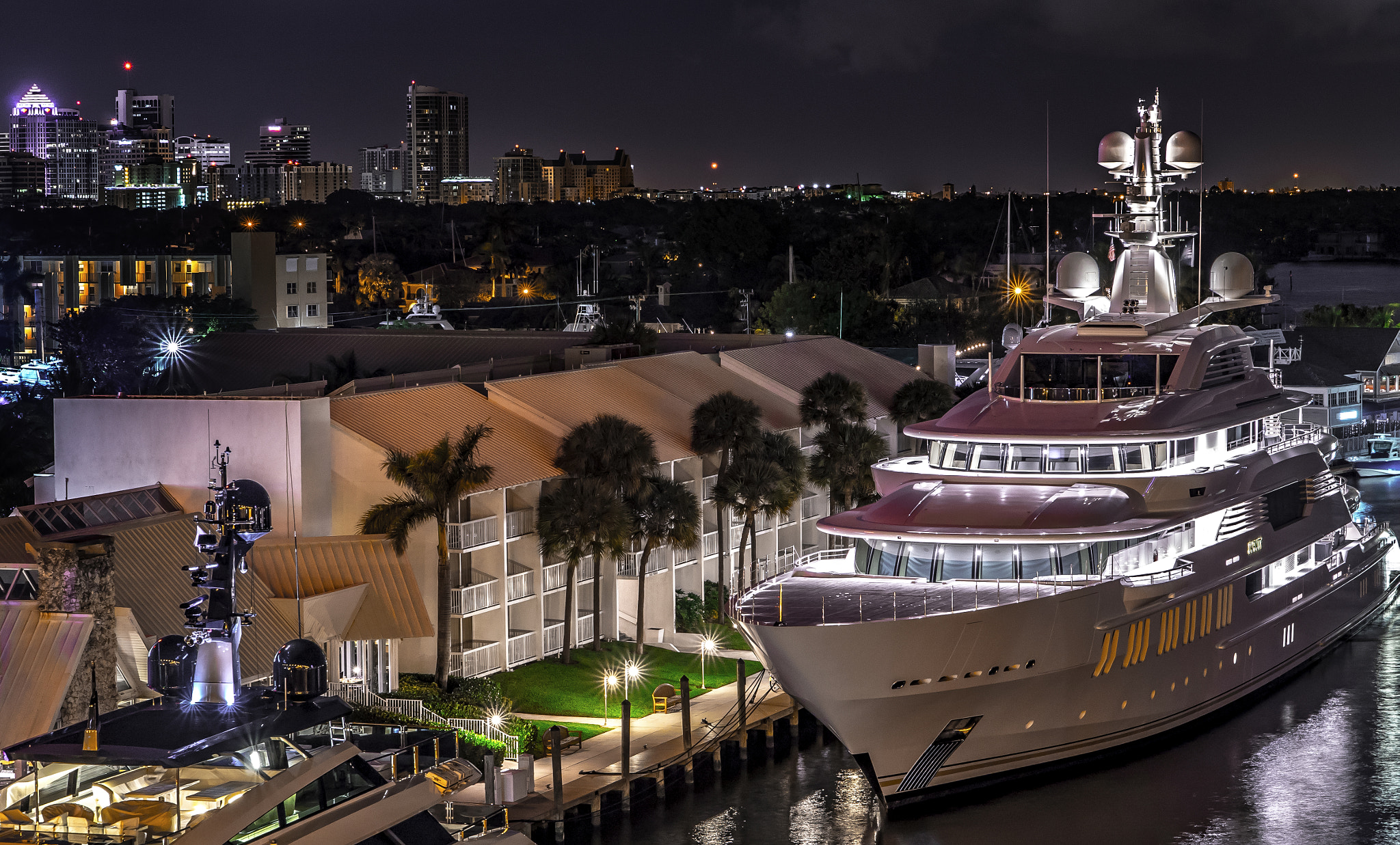 Panasonic Leica DG Nocticron 42.5mm F1.2 ASPH OIS sample photo. Big yacht photography