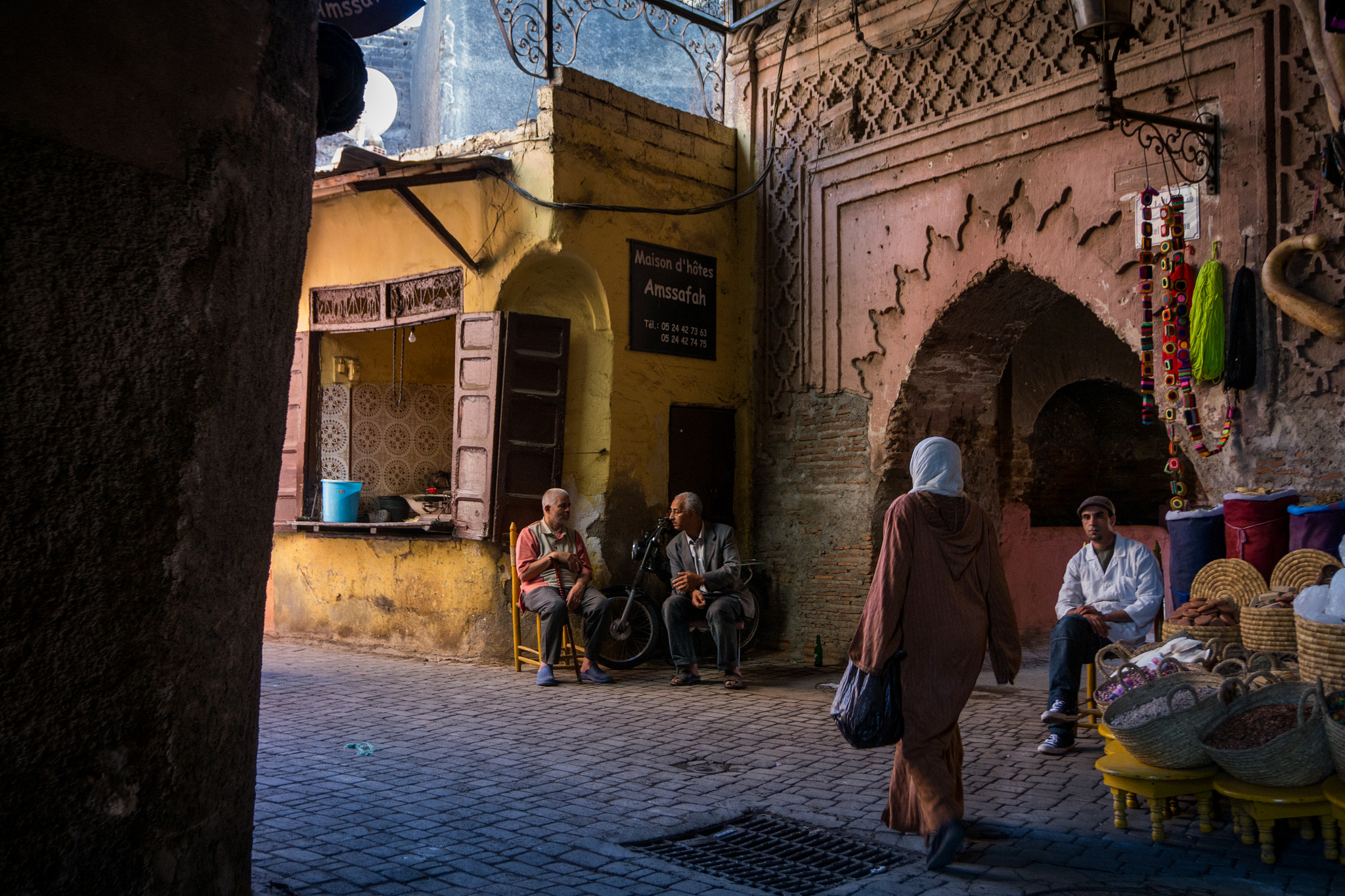 Samsung NX300 + Samsung NX 12-24mm F4-5.6 ED sample photo. Marrakech street photography