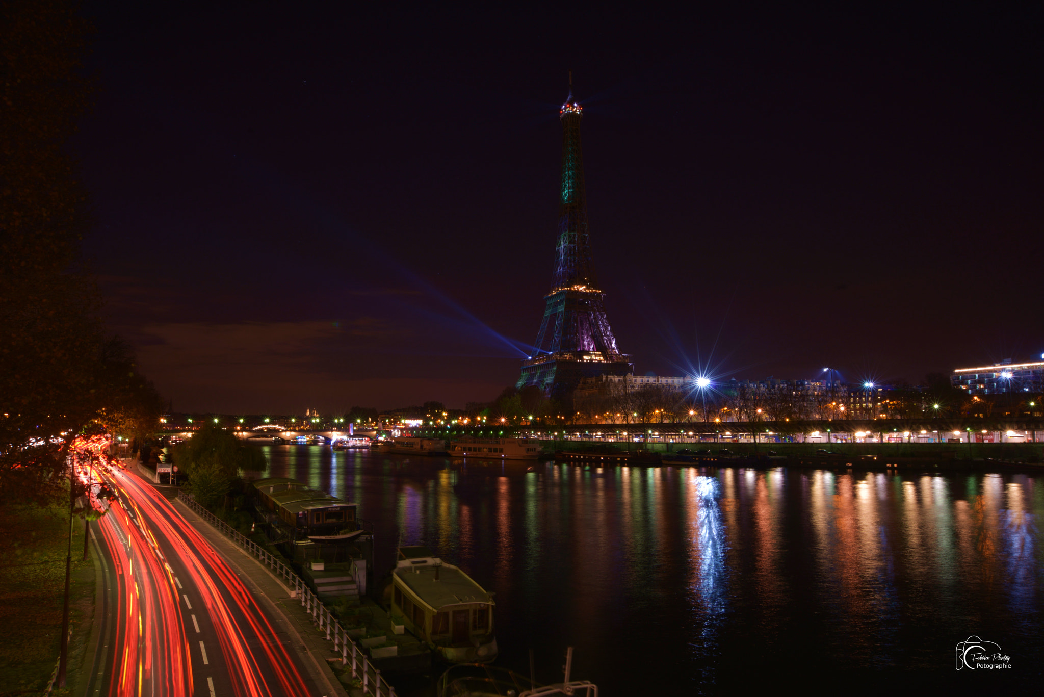 AF Zoom-Nikkor 24-120mm f/3.5-5.6D IF sample photo. Paris photography