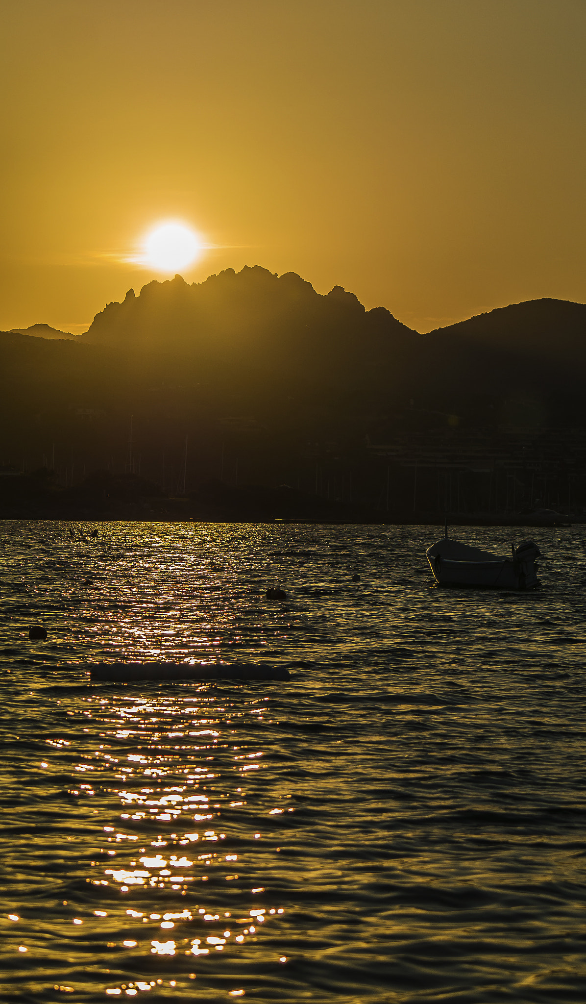 Samsung NX1000 + Samsung NX 50-200mm F4-5.6 ED OIS sample photo. Sardinia's sunset photography