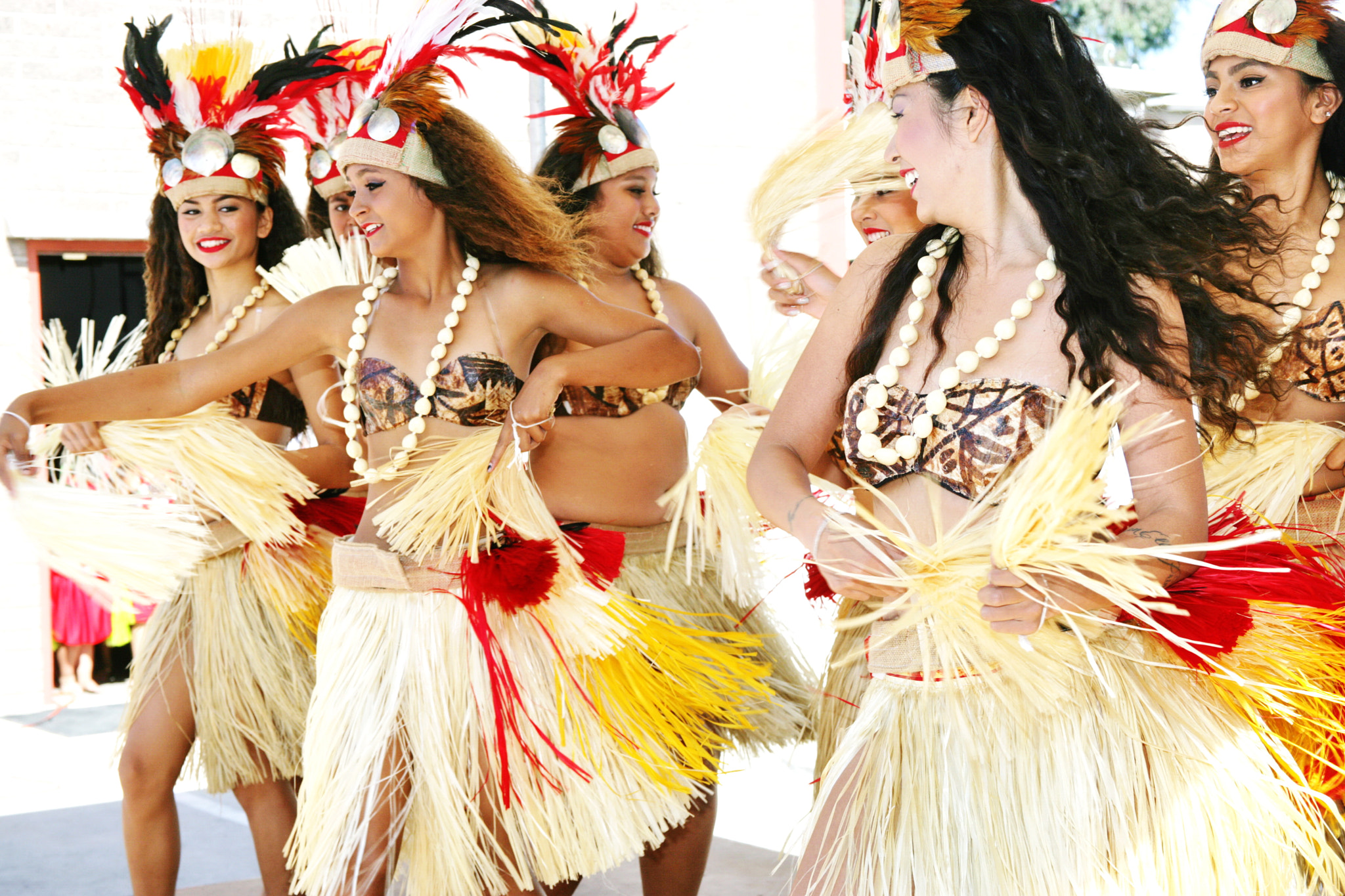 Canon EOS-1Ds Mark II sample photo. Tropical dancers photography