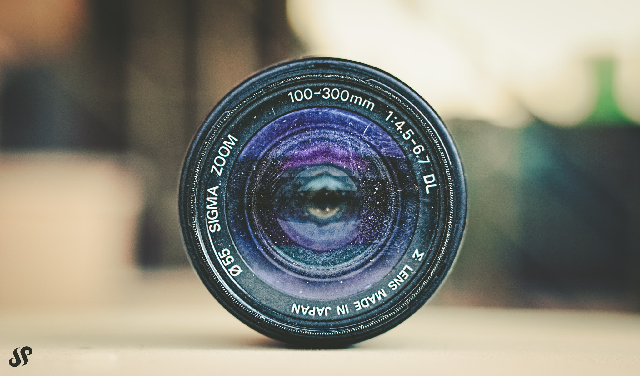 AF Zoom-Nikkor 35-105mm f/3.5-4.5 sample photo. The black hole ! photography