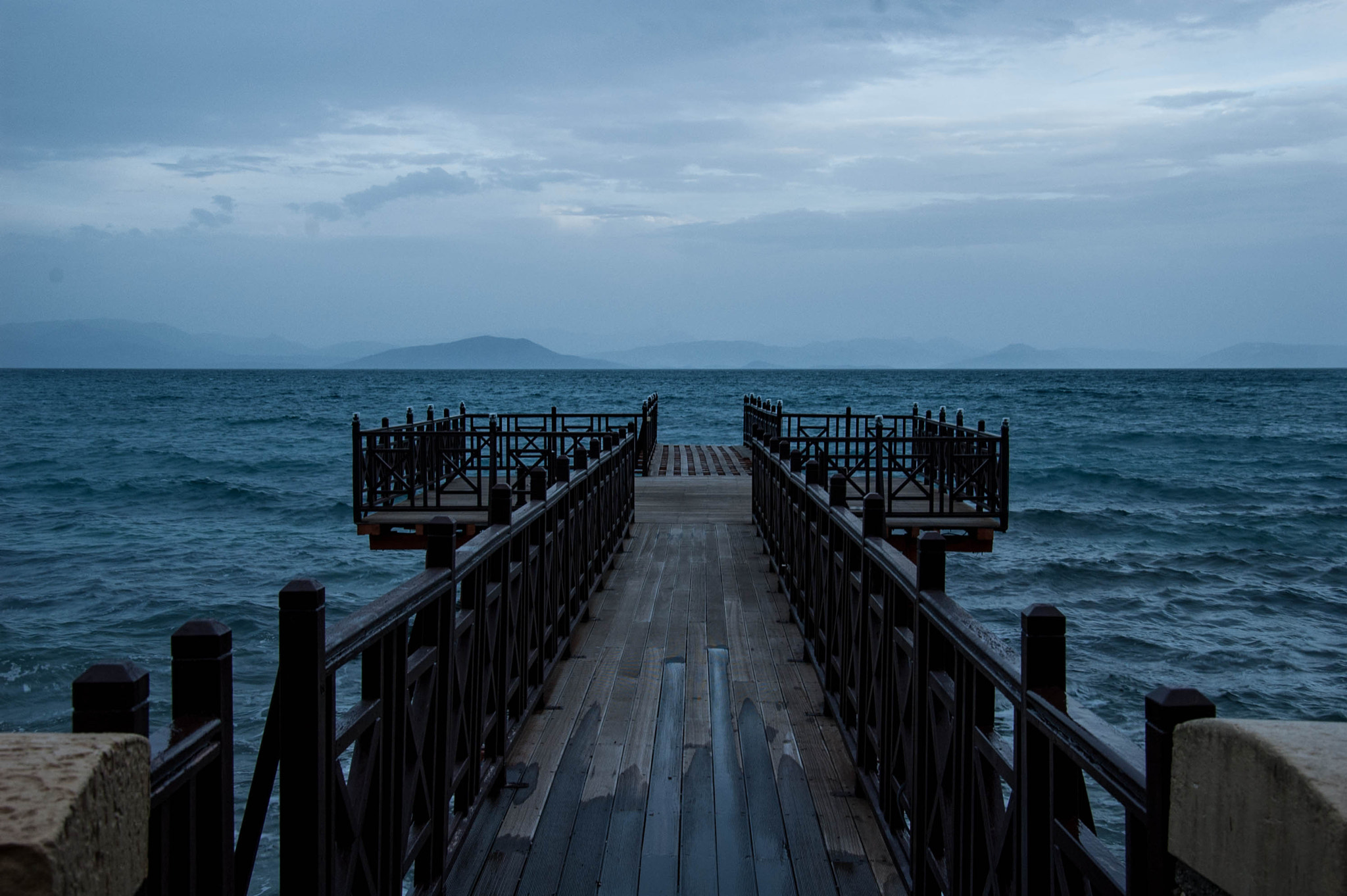 Nikon D70 sample photo. On the restless road to nowhere photography