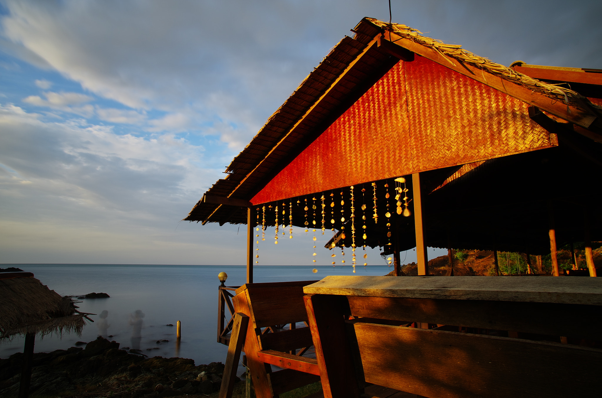 Pentax smc DA 14mm F2.8 ED (IF) sample photo. Seaside under sunrise photography