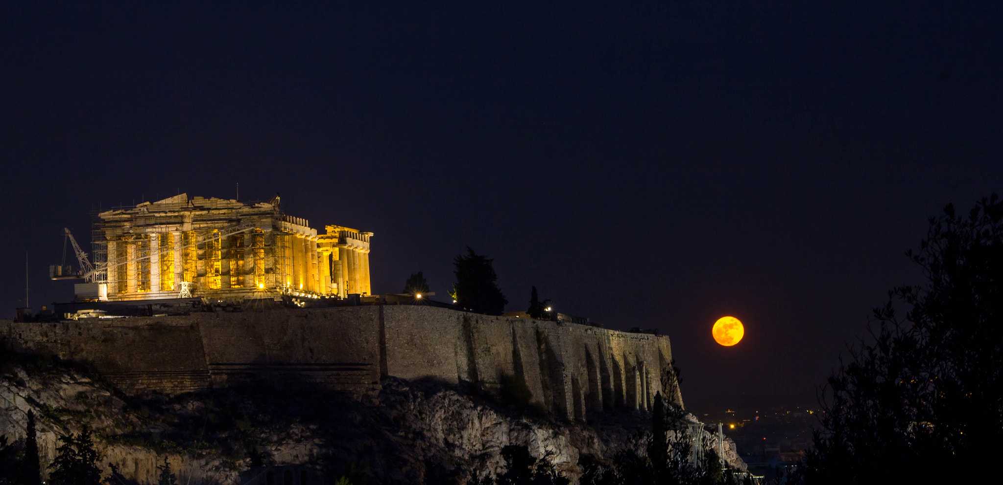 Sigma 70-300mm F4-5.6 APO DG Macro sample photo. Acropolis fullmoon photography