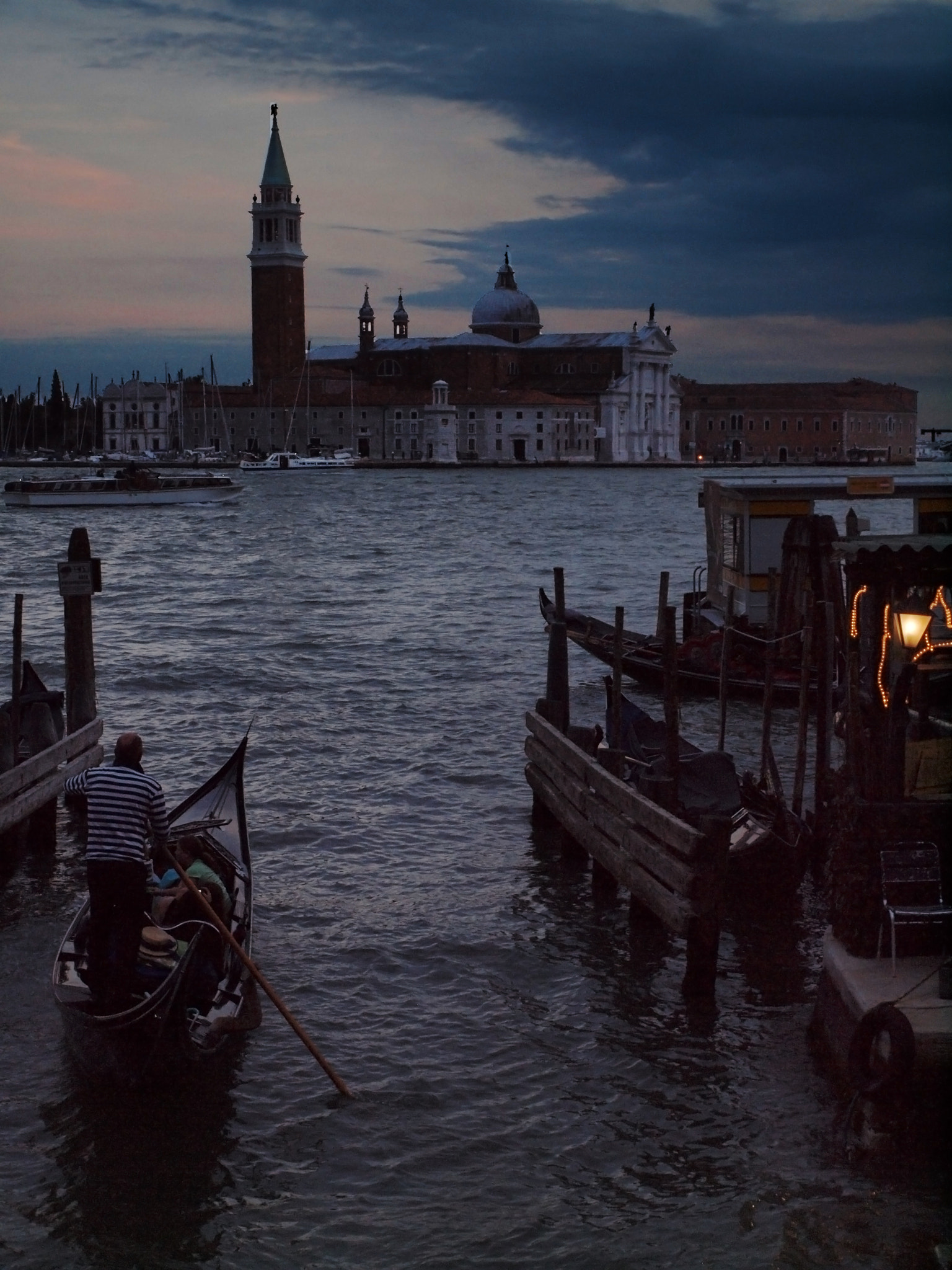 Olympus E-620 (EVOLT E-620) sample photo. Venice photography