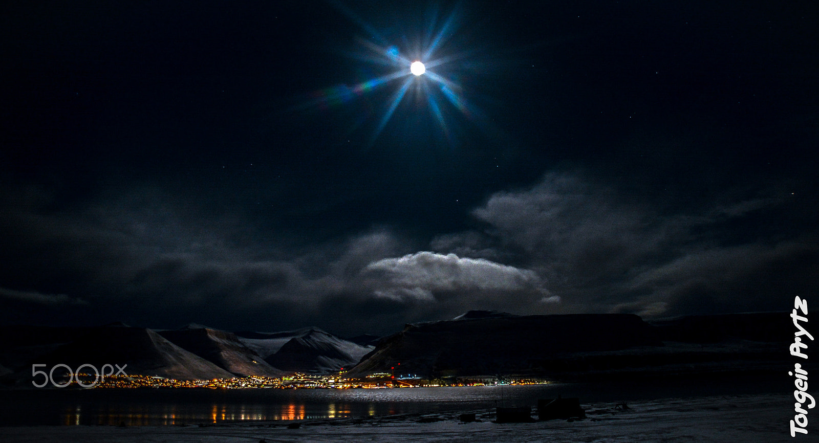 Nikon D5200 + Sigma 18-200mm F3.5-6.3 DC sample photo. Hiorthhamn photography