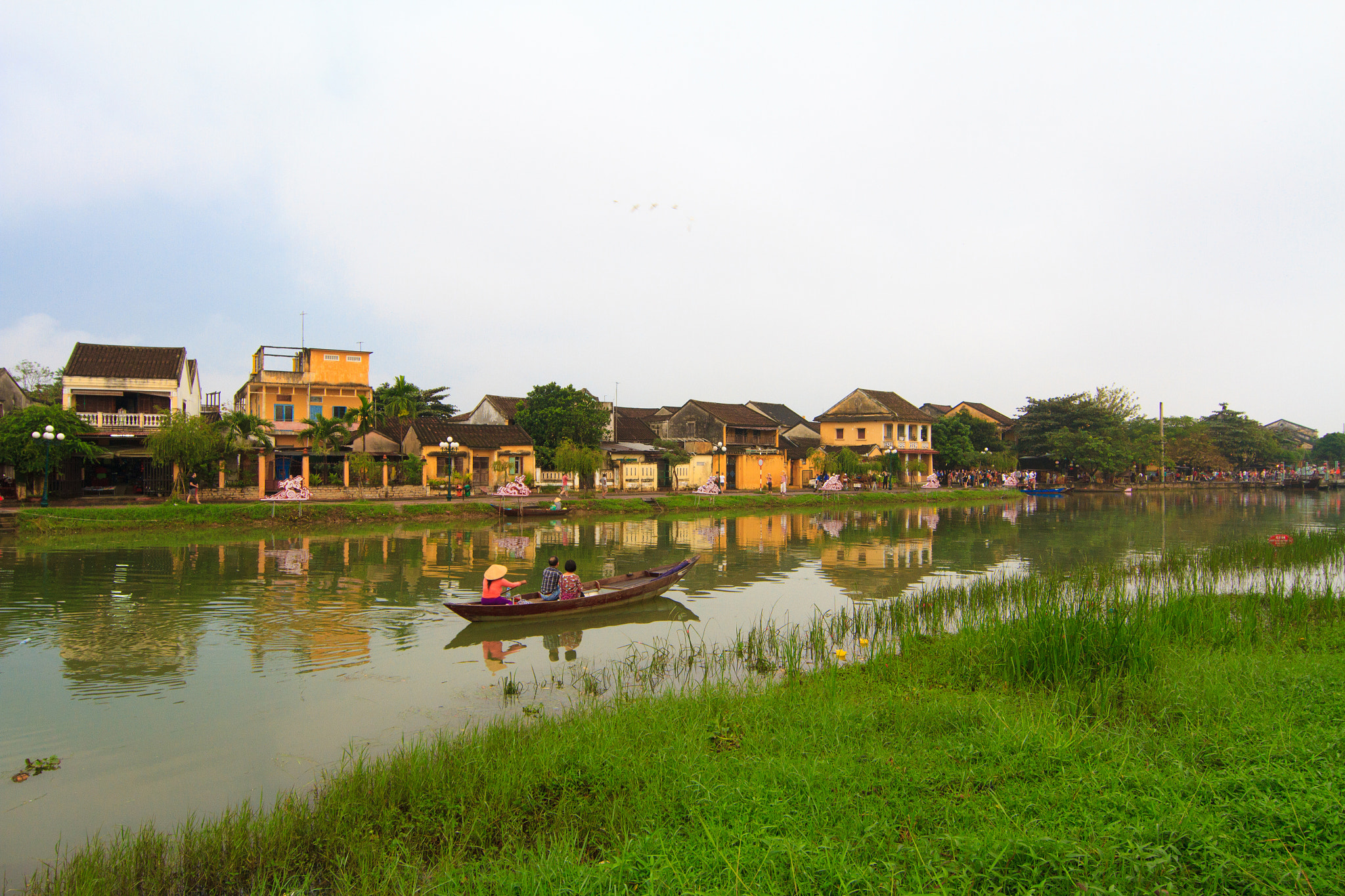 Canon EF 14mm F2.8L II USM sample photo. The peaceful afternoon on the hoai river photography