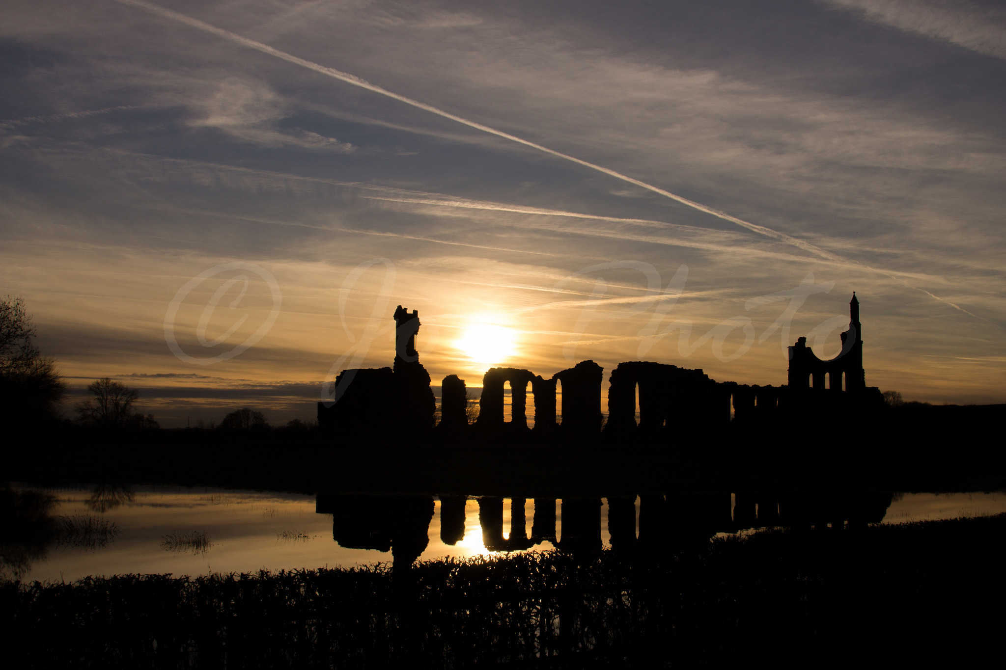 Canon EOS 1100D (EOS Rebel T3 / EOS Kiss X50) + Canon EF 24-105mm F4L IS USM sample photo. The byland abbey silhouette photography