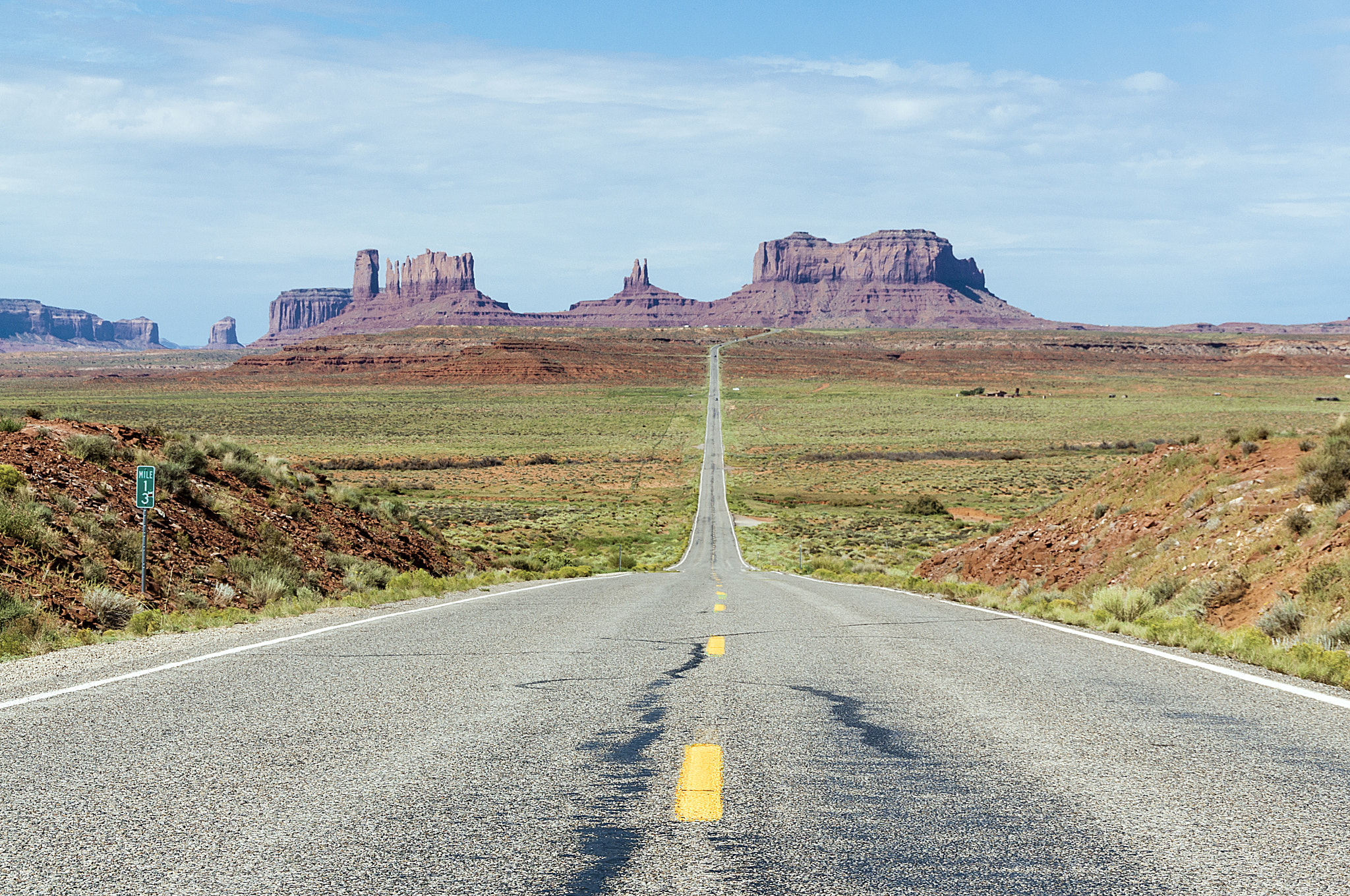 Sigma 18-250mm F3.5-6.3 DC OS HSM sample photo. Road to monument valley photography