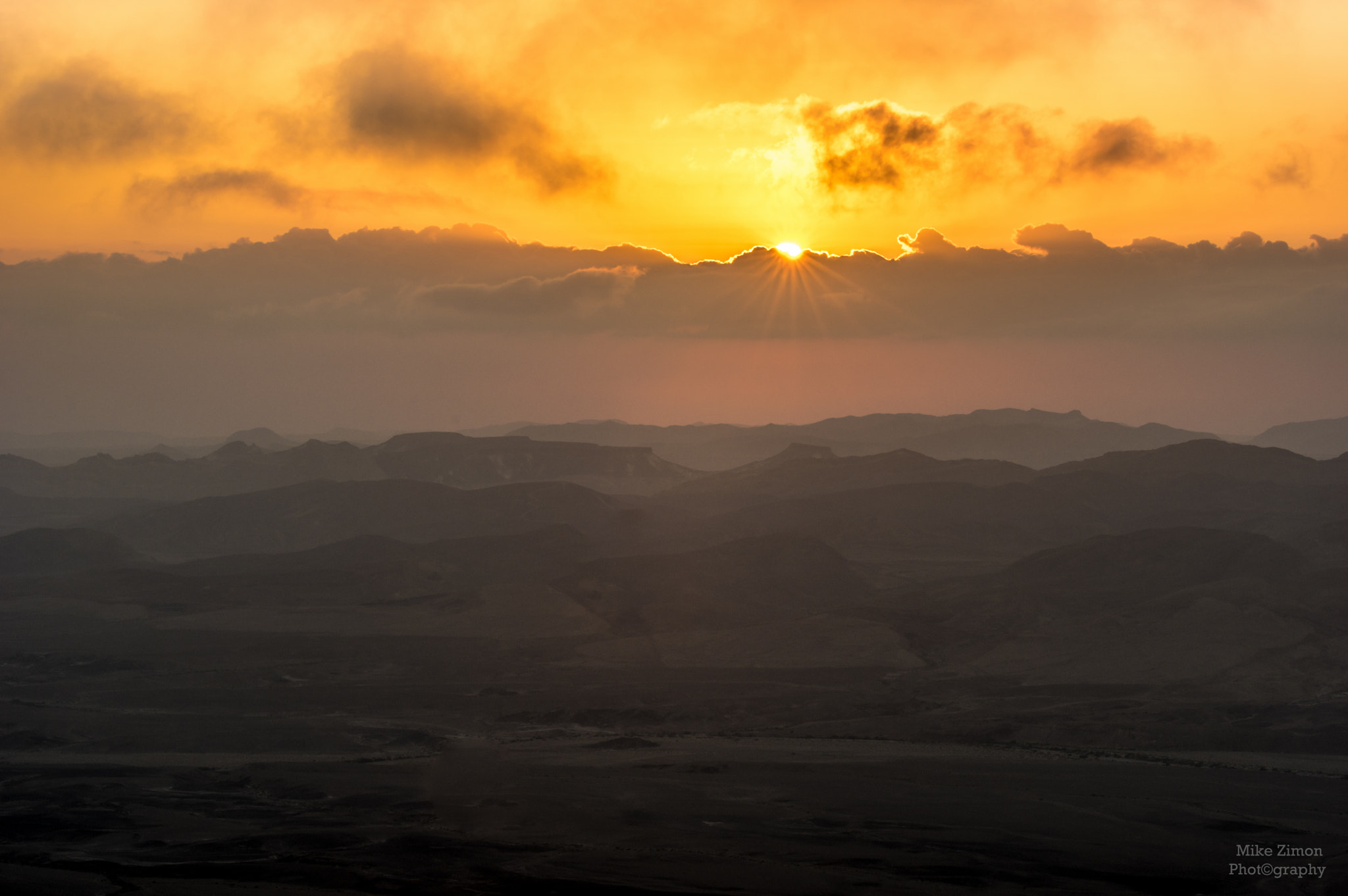 Sigma 70-200mm F2.8 EX DG OS HSM sample photo. Desert morning photography