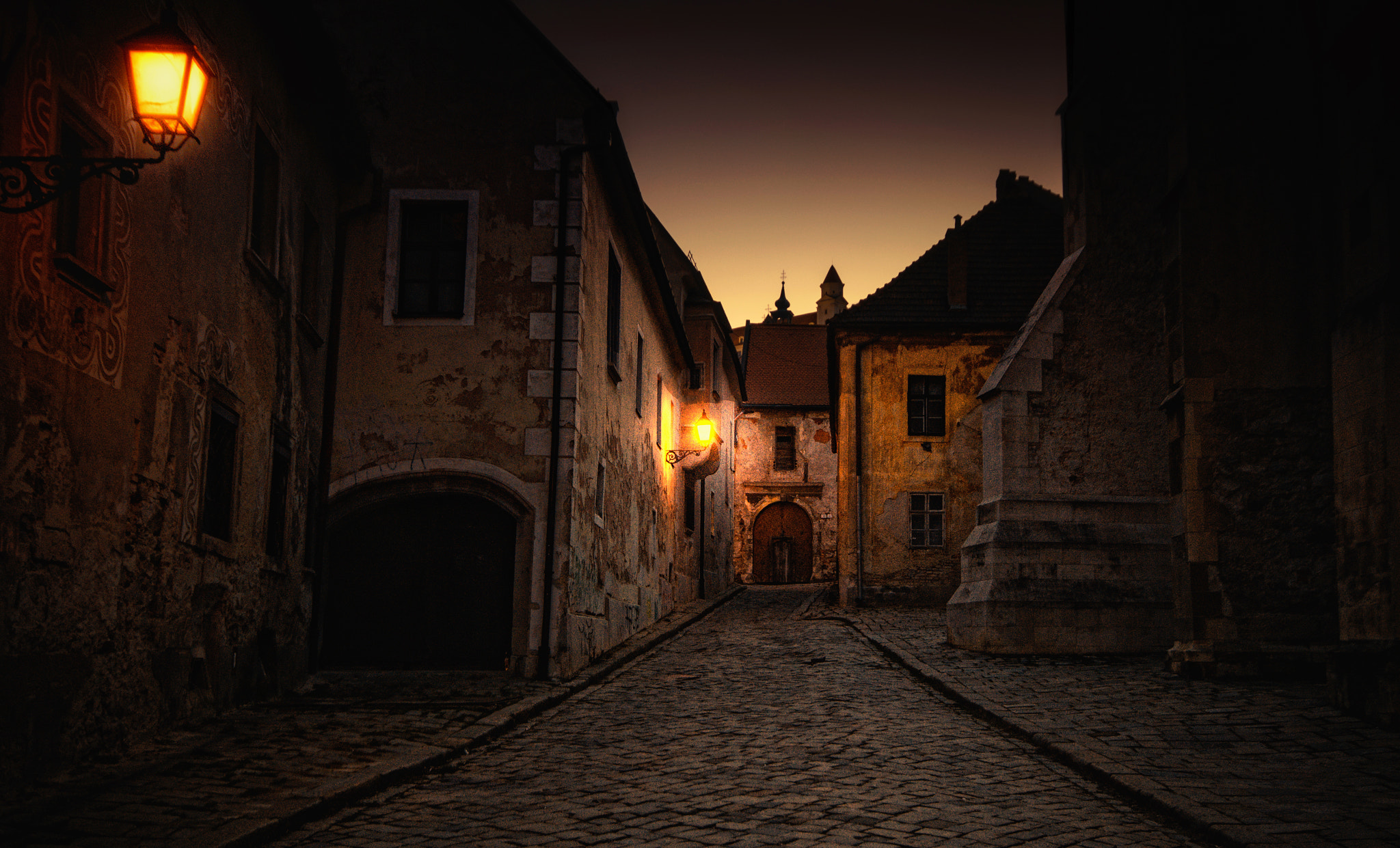Sigma AF 10-20mm F4-5.6 EX DC sample photo. Medieval bratislava photography