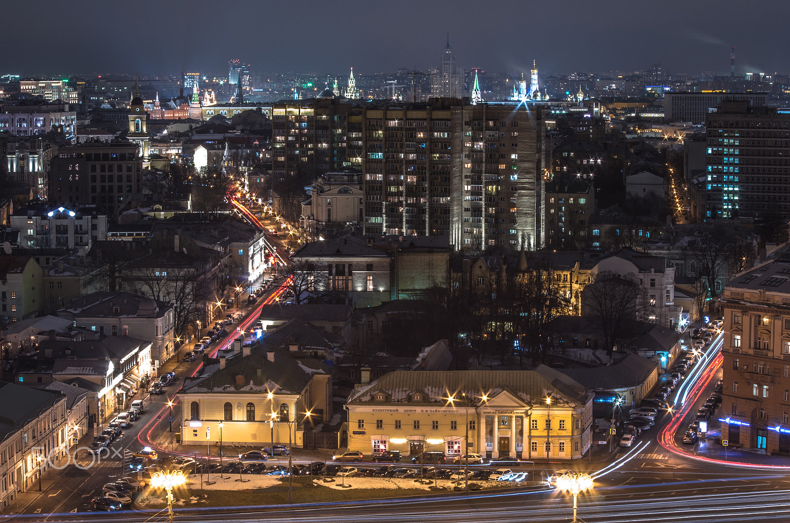 smc PENTAX-DA L 55-300mm F4-5.8 ED sample photo. Friday night in moscow photography