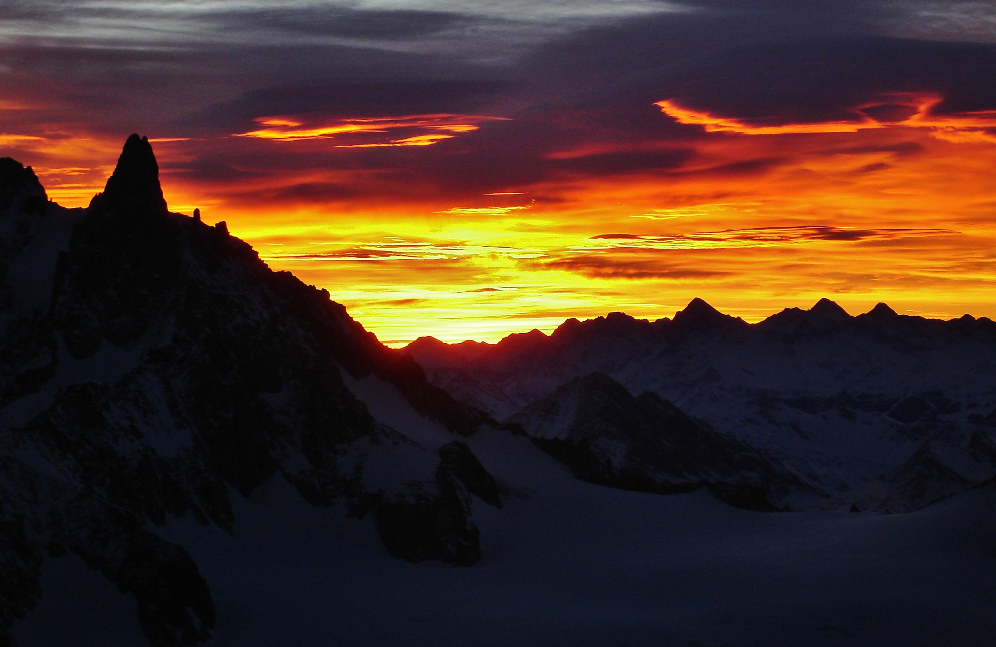 Sony DSC-W7 sample photo. Alpine sunset photography