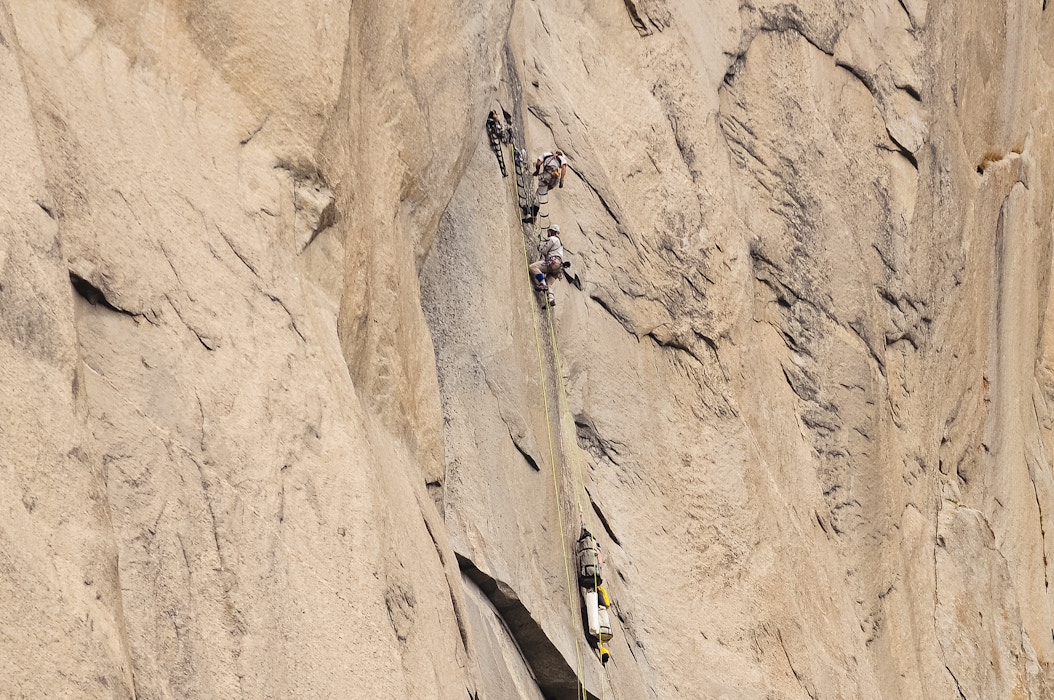 Nikon D300 + Sigma APO 100-300mm F4 EX IF HSM sample photo. Yosemite el capitan climbers l photography