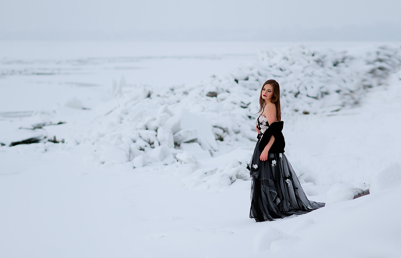 Canon EF 100mm F2.0 USM sample photo. Winter photography