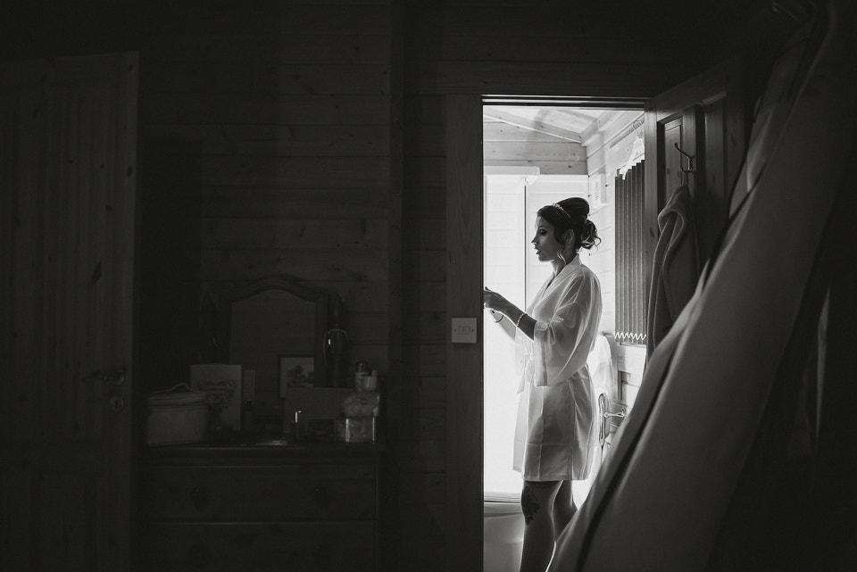 Nikon D610 + Nikon AF-S Nikkor 35mm F1.4G sample photo. Getting ready photography