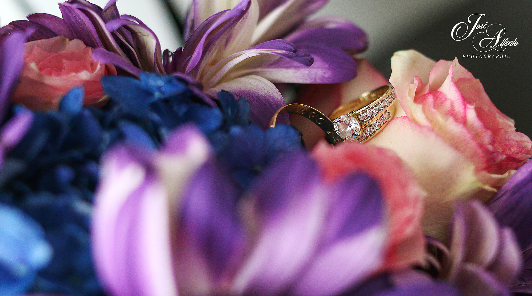 Canon EOS 70D + Canon EF 35mm F2 sample photo. Wedding's bouquet and rings photography