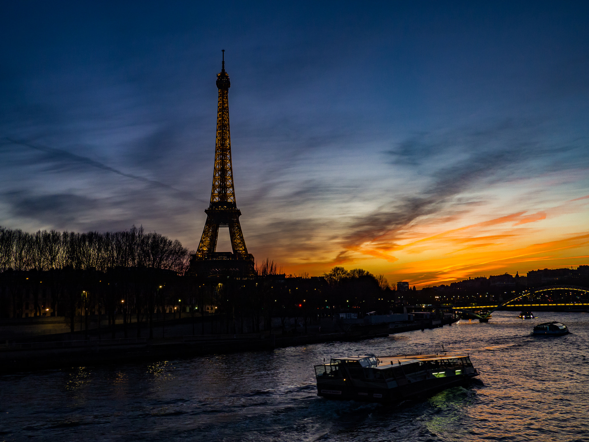 Olympus OM-D E-M10 + Panasonic Lumix G 20mm F1.7 ASPH sample photo. Coucher du soleil photography