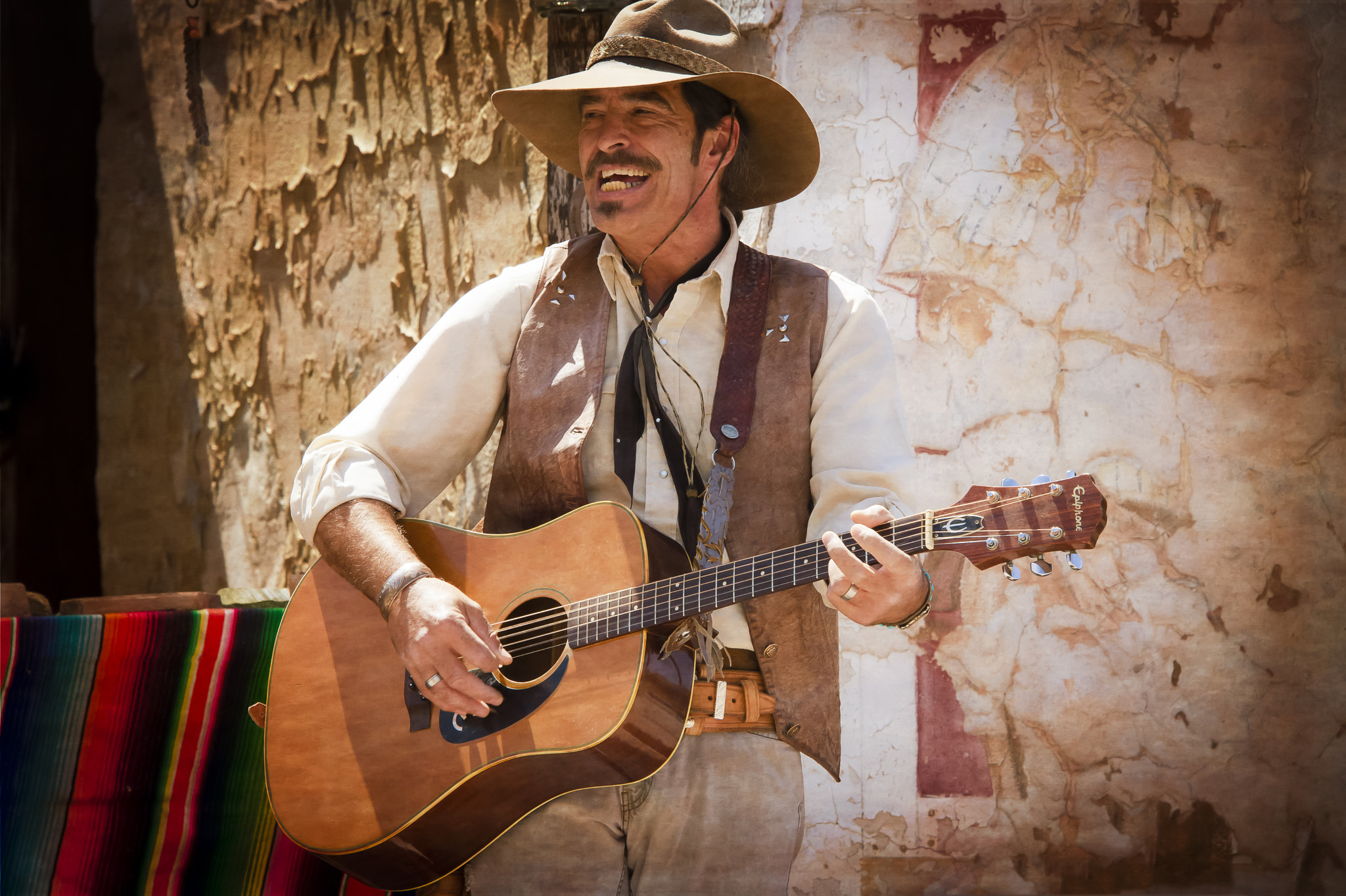 Nikon D4 sample photo. Street musician in oatman ghost town photography