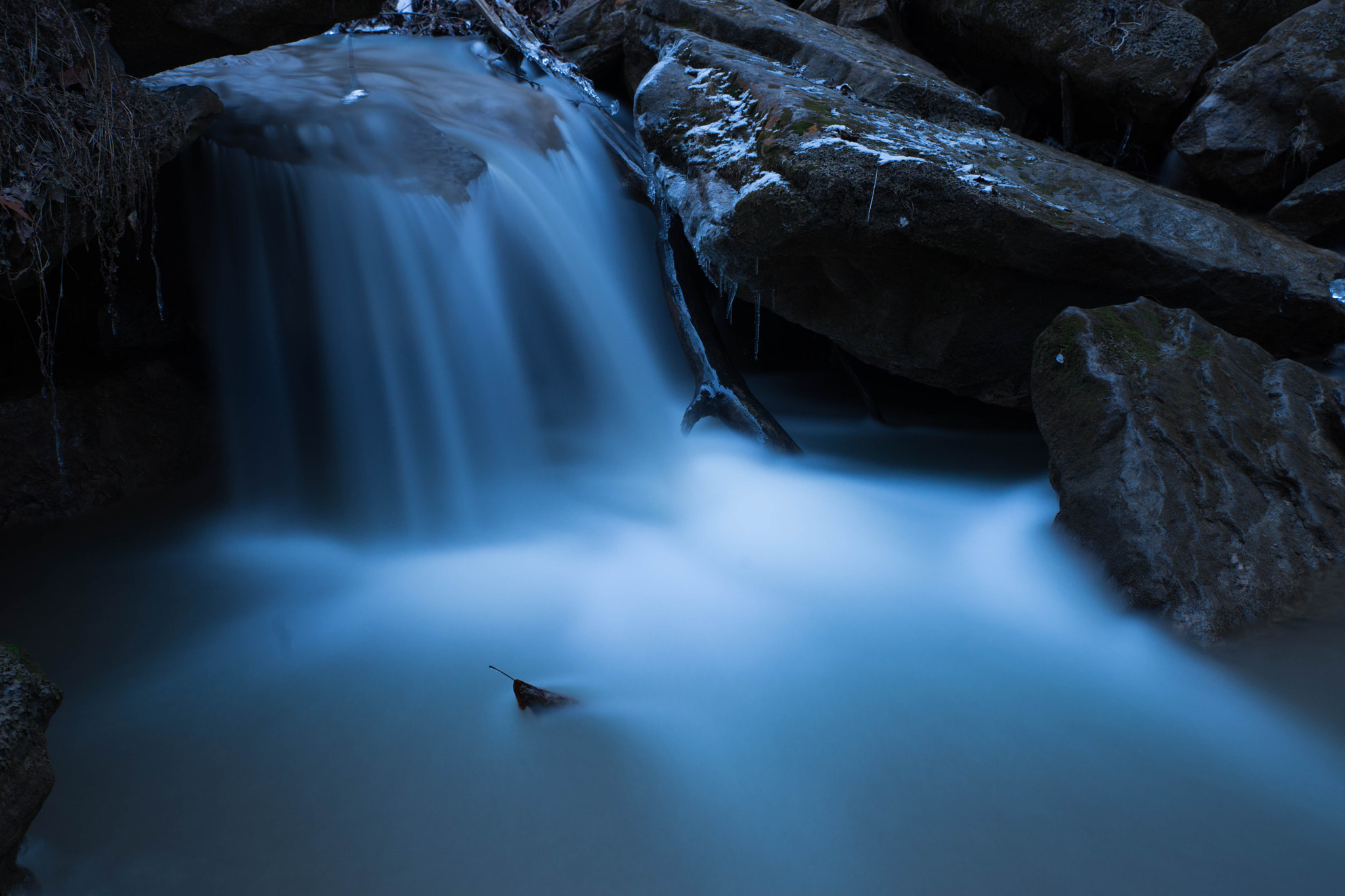 24-70mm F2.8 G SSM OSS sample photo. Quakertown falls photography