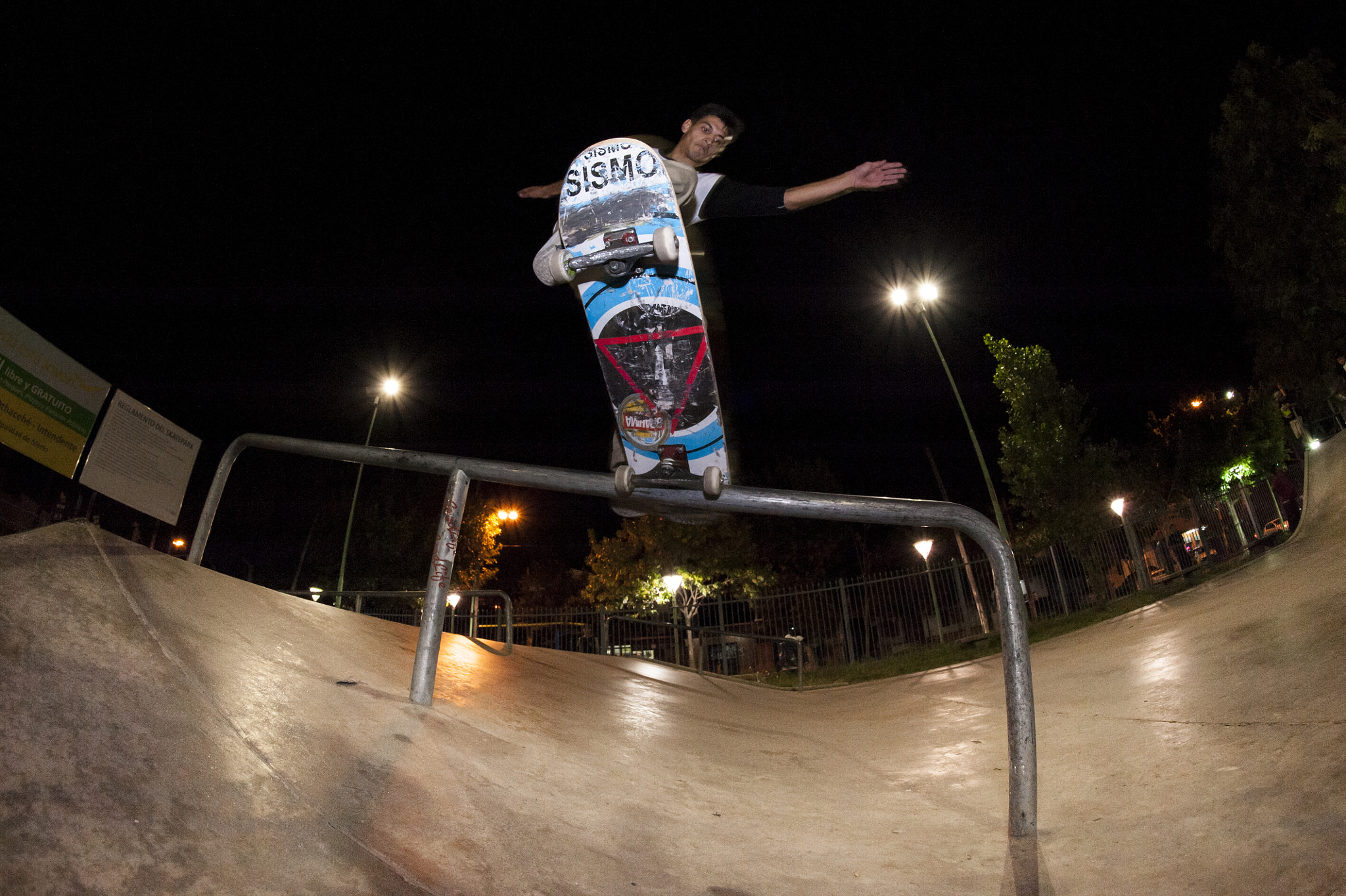 Samyang 12mm F2.8 ED AS NCS Fisheye sample photo. Geronimo bravo - fs noseblunt photography