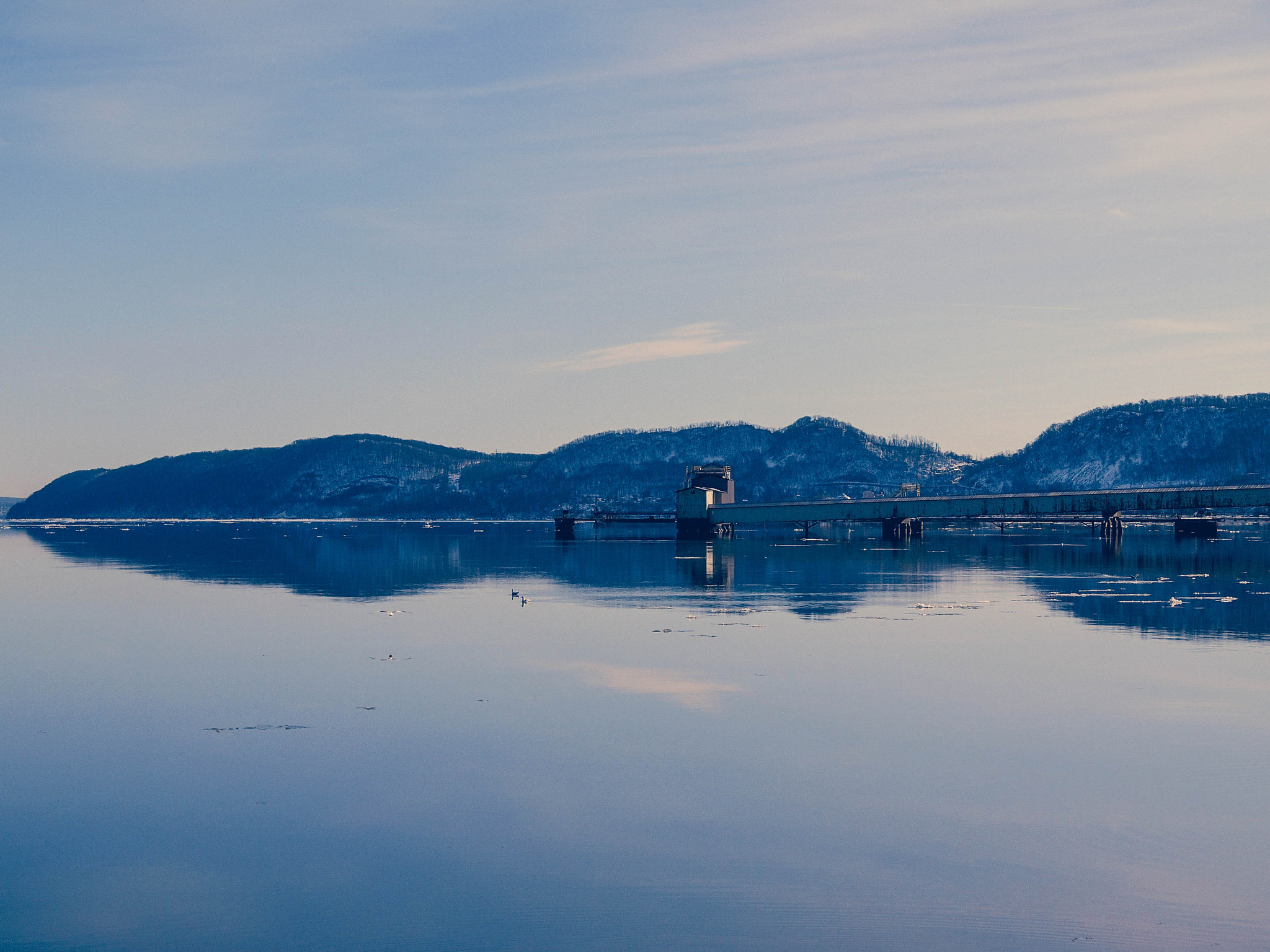 Olympus PEN E-P1 sample photo. Hudson river photography