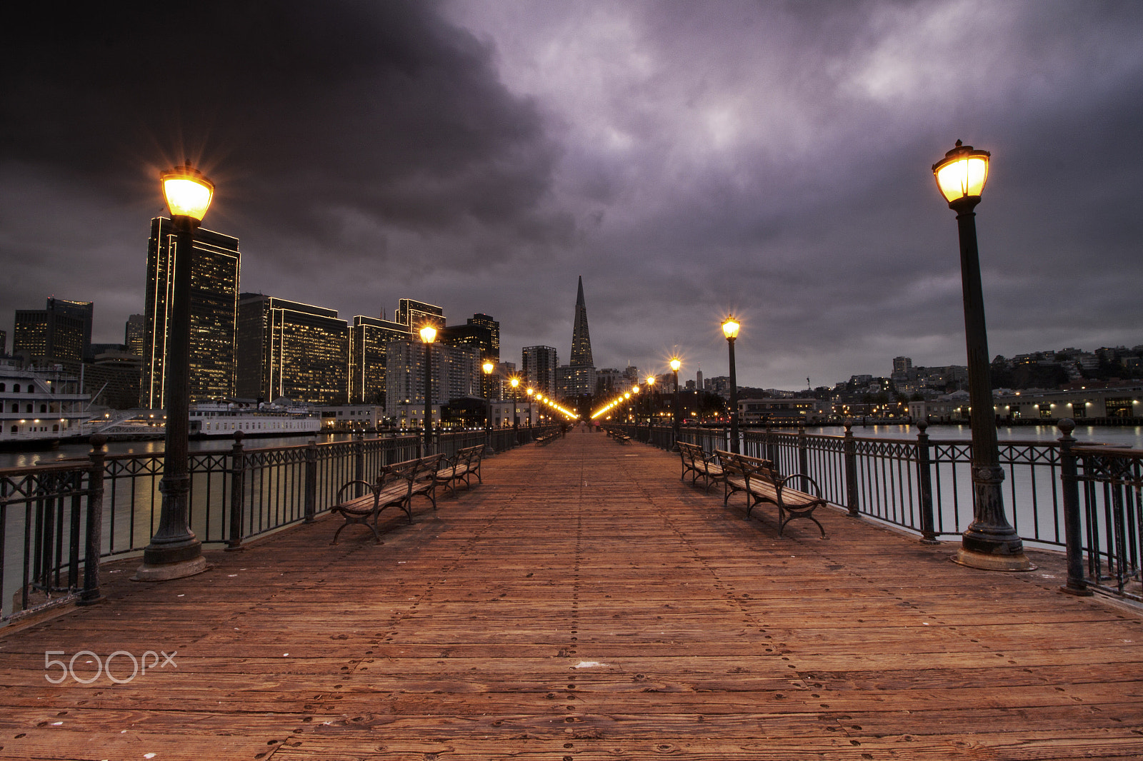 Canon EF-S 10-18mm F4.5–5.6 IS STM sample photo. Embrace the storm photography