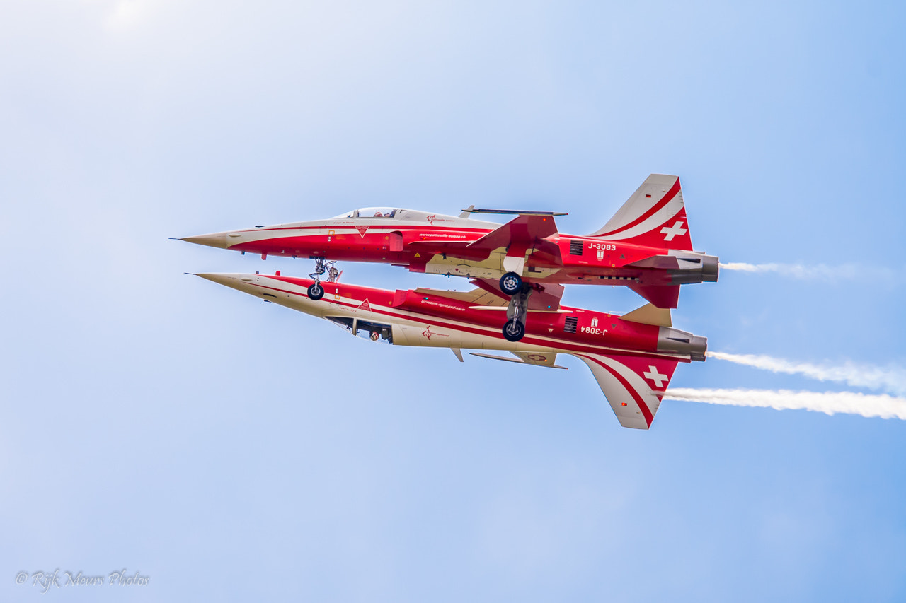 Sigma 120-400mm F4.5-5.6 DG OS HSM sample photo. Patrouille de suise photography