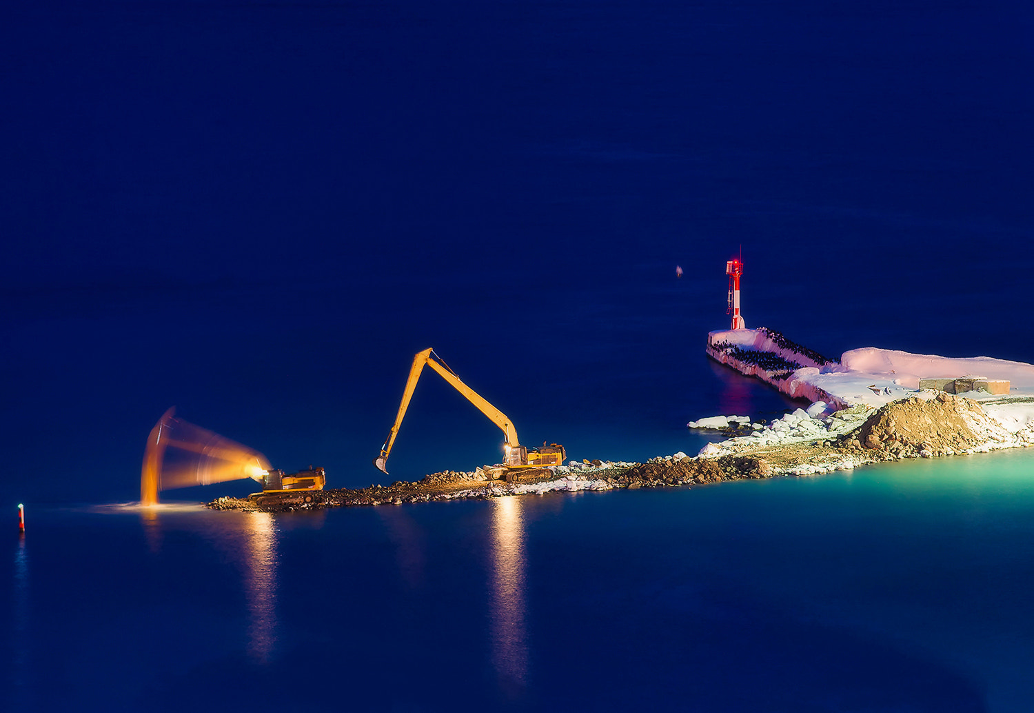 Sony Sonnar T* 135mm F1.8 ZA sample photo. Construction of the crimean bridge. photography