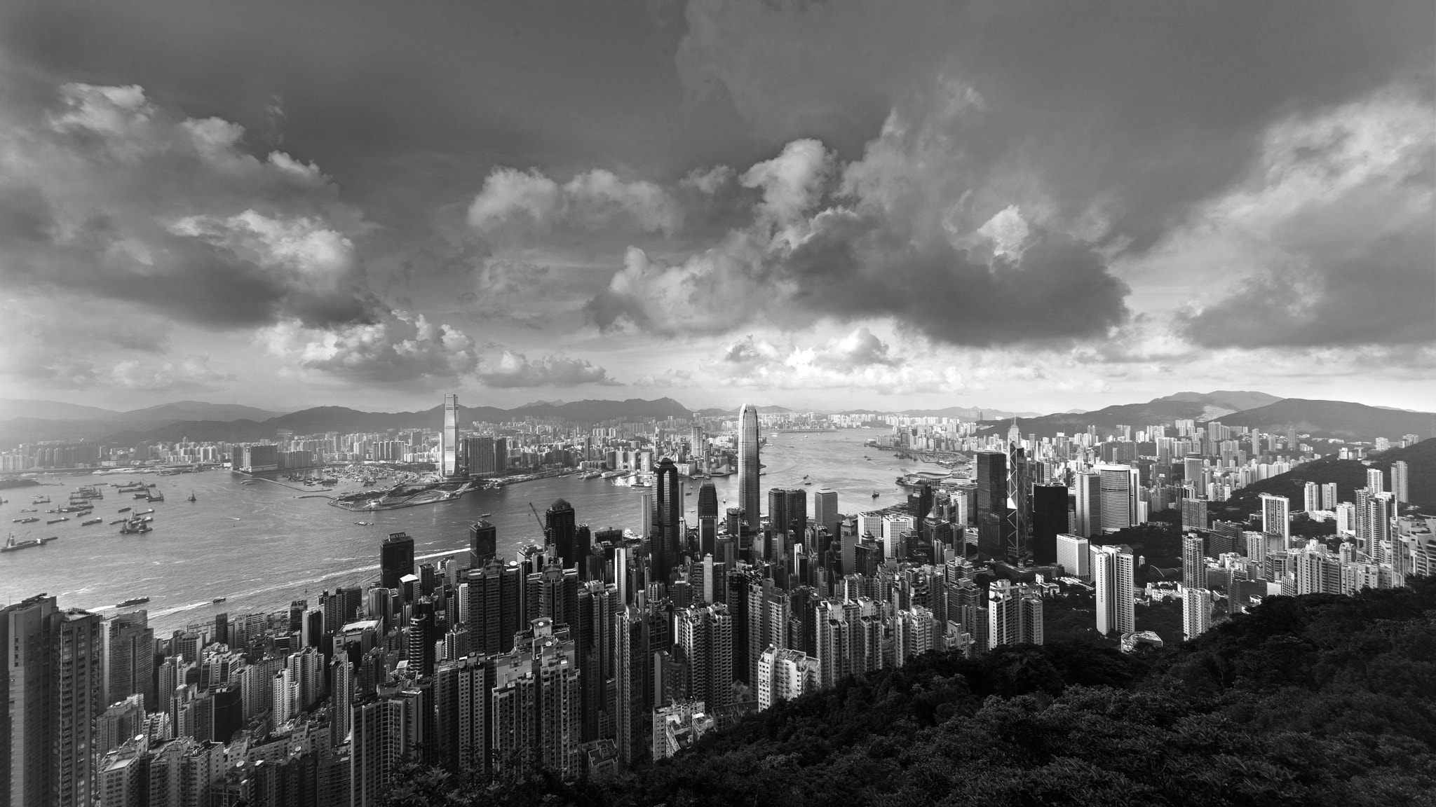 Sigma 12-24mm F4.5-5.6 EX DG Aspherical HSM sample photo. Victoria harbor from peace peak photography