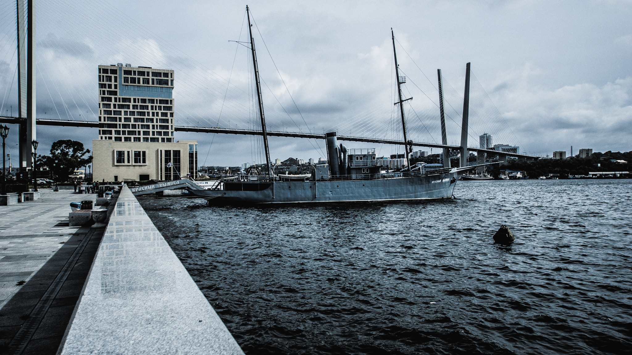 Sony DT 11-18mm F4.5-5.6 sample photo. Silver sky photography