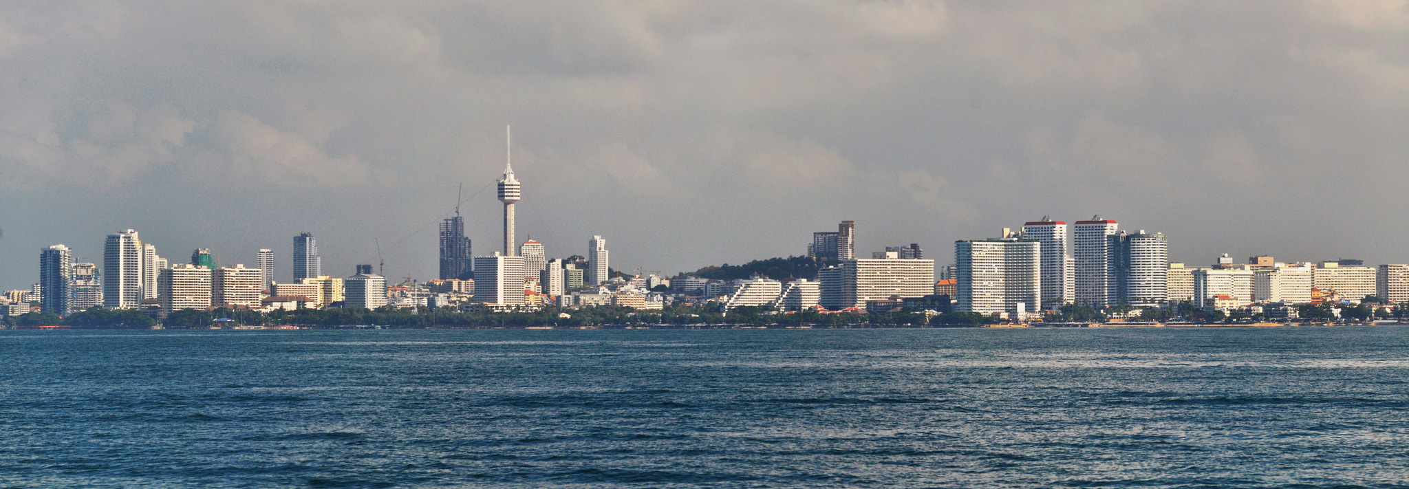 Sigma 18-200mm F3.5-6.3 II DC OS HSM sample photo. Pattaya skyline photography