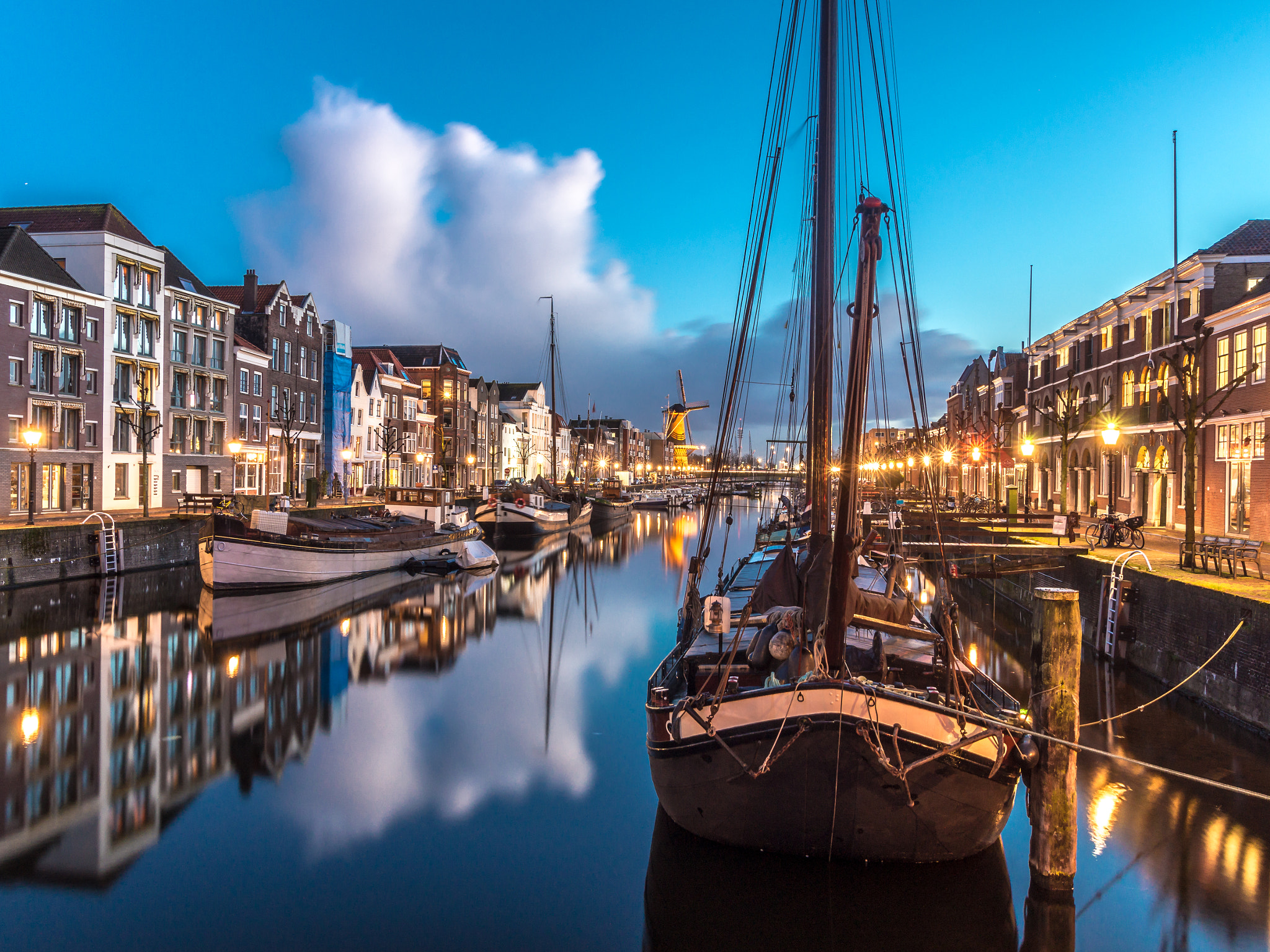 Sony SLT-A58 + Sigma 10-20mm F3.5 EX DC HSM sample photo. Delfshaven blues photography