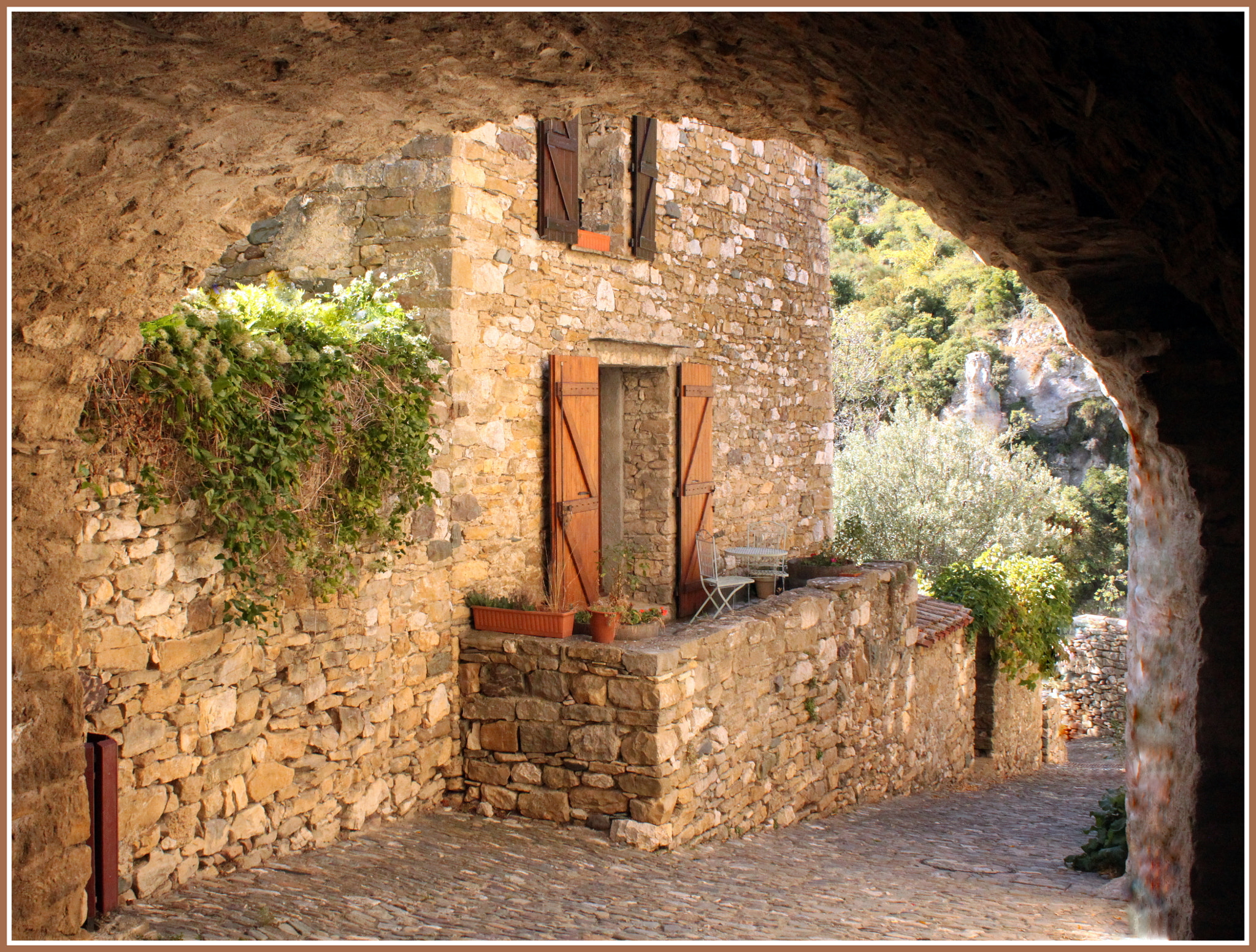 Canon EF-S 18-55mm F3.5-5.6 III sample photo. Minerve photography