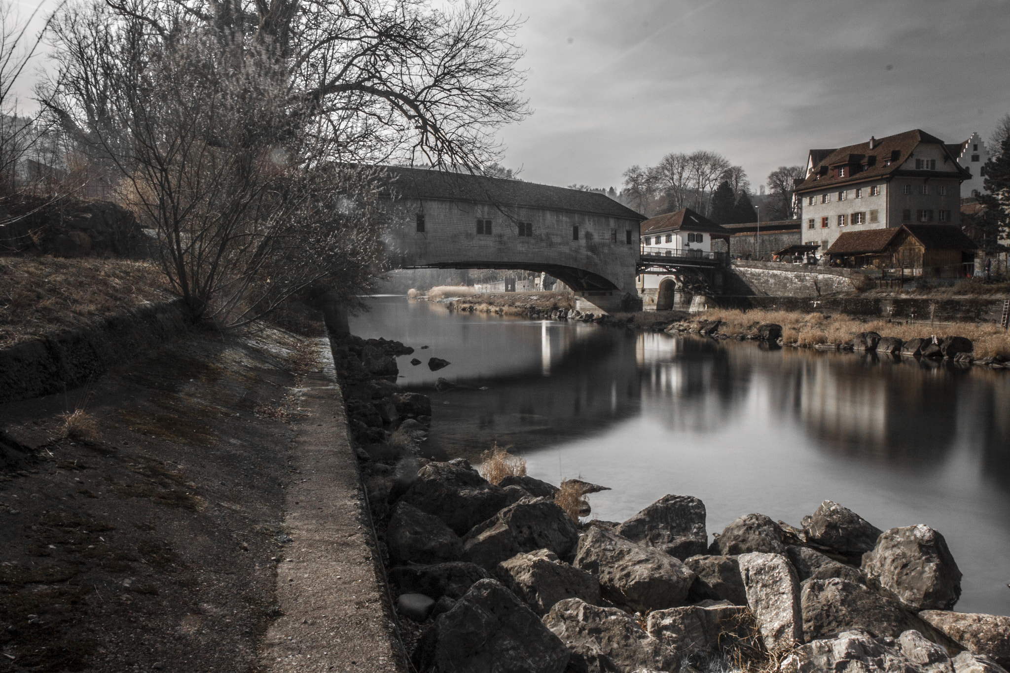 Canon EF-S 10-18mm F4.5–5.6 IS STM sample photo. Old bridge photography