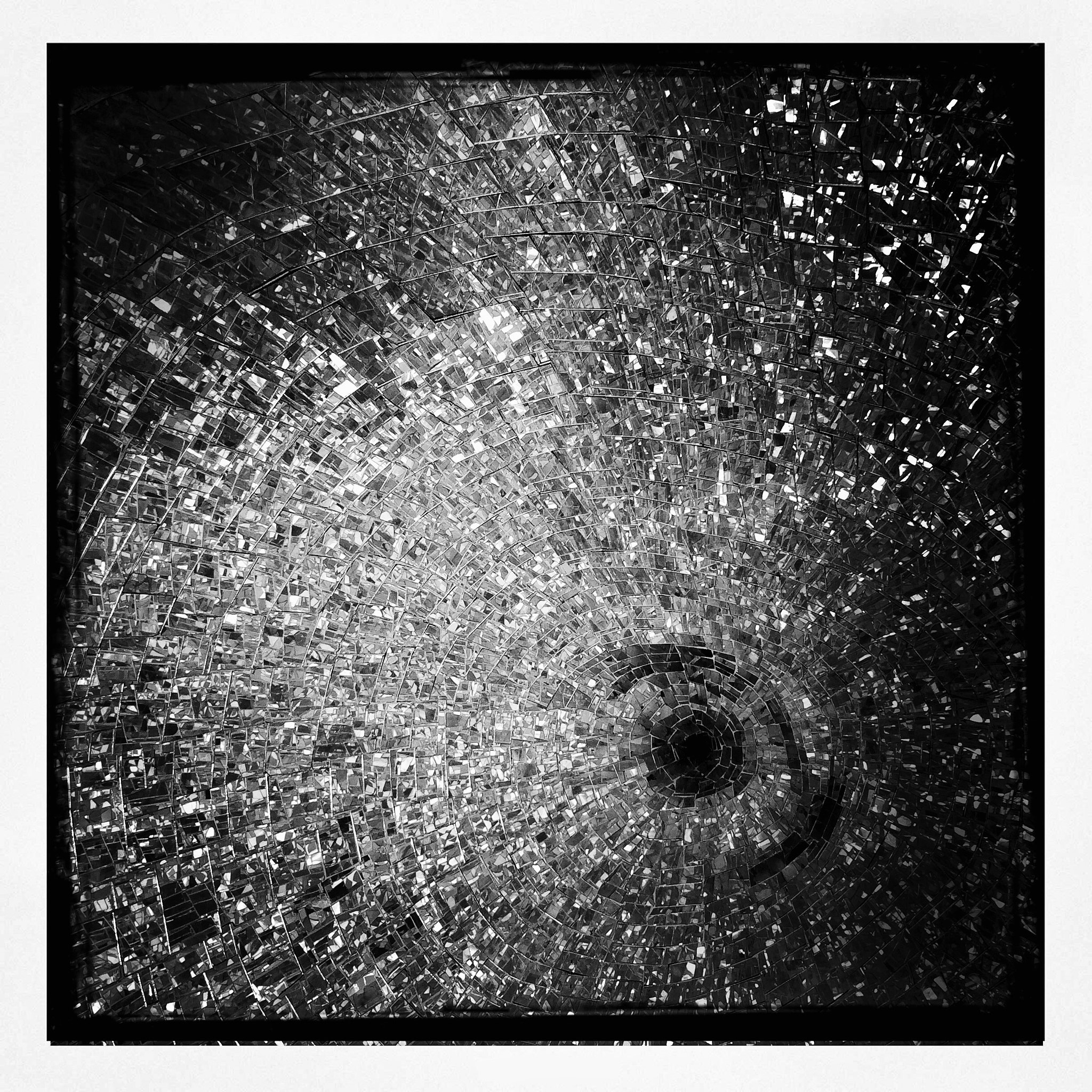 Hipstamatic 280 sample photo. Navel photography