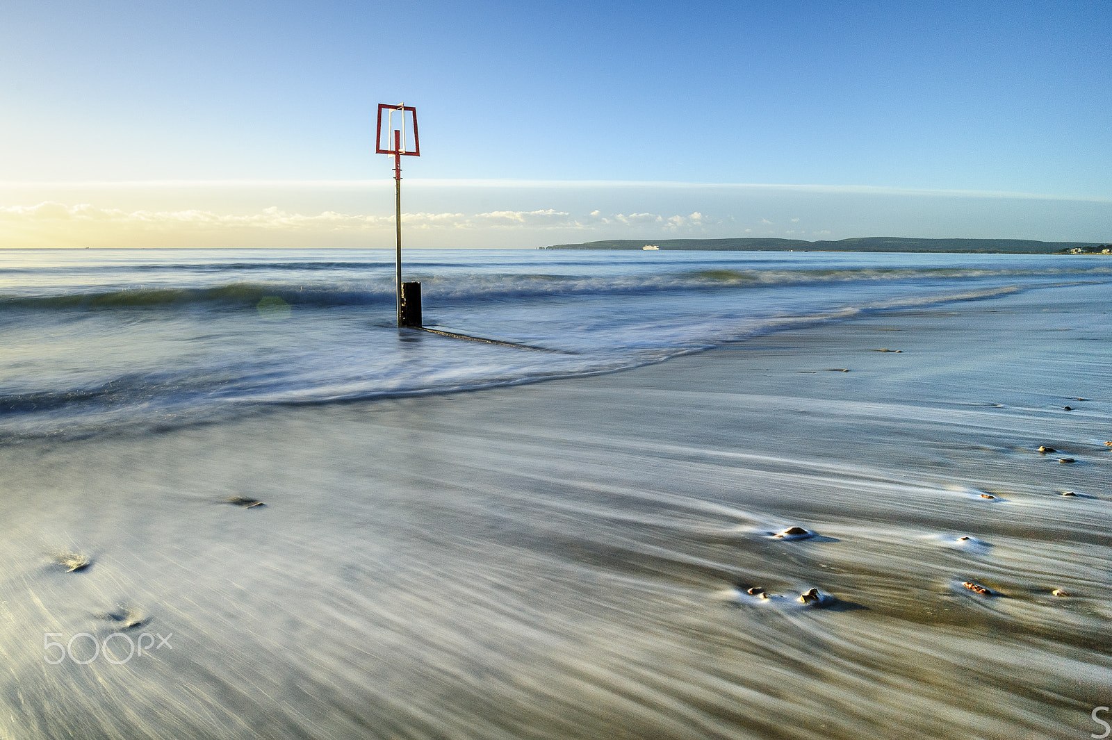 Nikon D700 + Nikon AF-S Nikkor 20mm F1.8G ED sample photo. Standing the tide photography