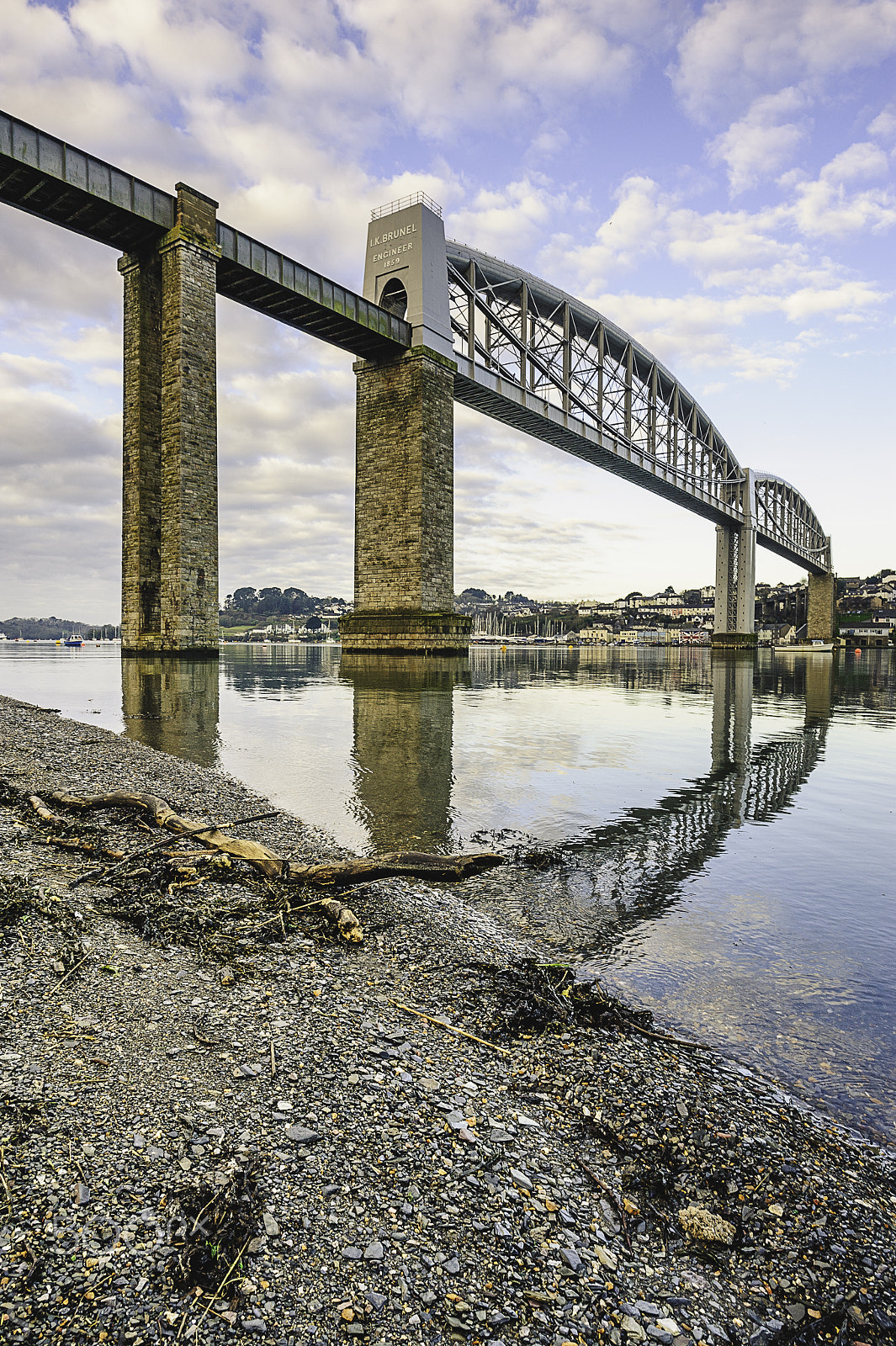 Nikon D700 + Nikon AF-S Nikkor 20mm F1.8G ED sample photo. The railway bridge photography