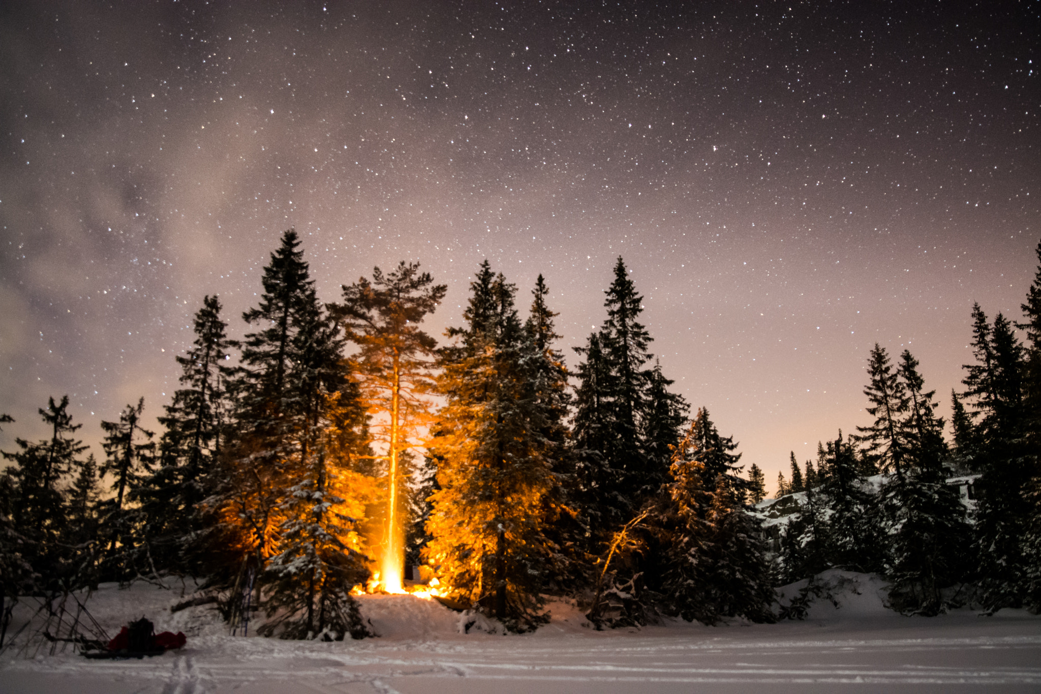 Nikon D7100 + Samyang 16mm F2 ED AS UMC CS sample photo. Campfire under the stars photography