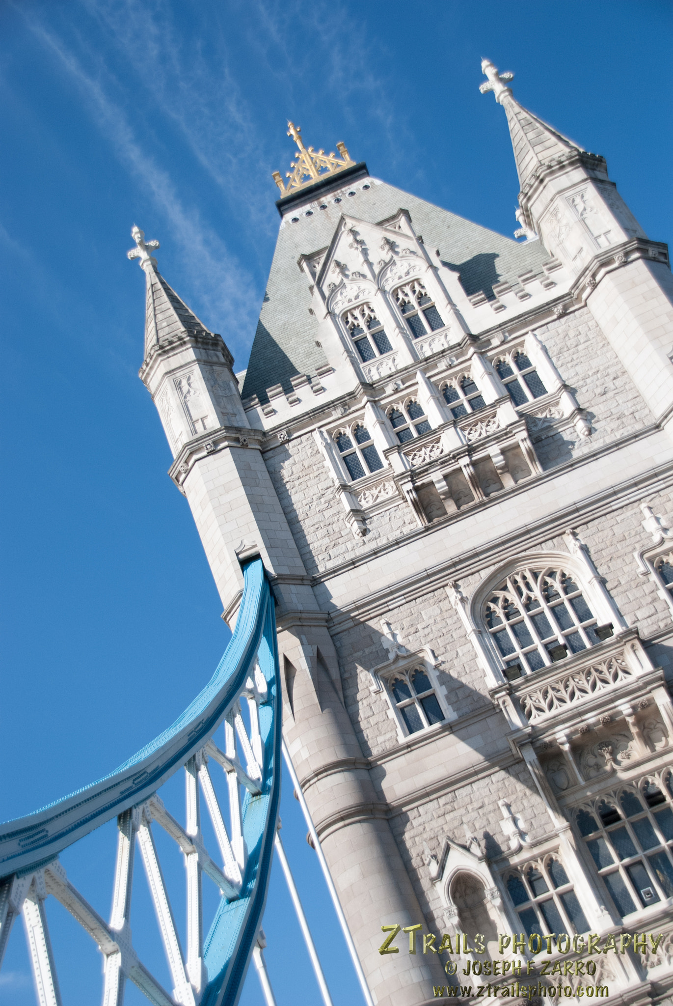 Sigma 18-200mm F3.5-6.3 DC OS HSM sample photo. Tower bridge photography