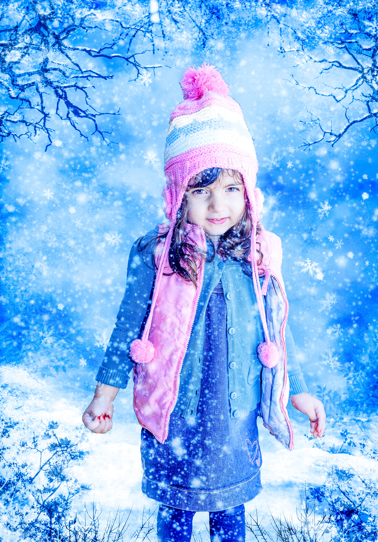 Canon EOS 5DS R + Canon EF 50mm F1.4 USM sample photo. Small girl in snow photography