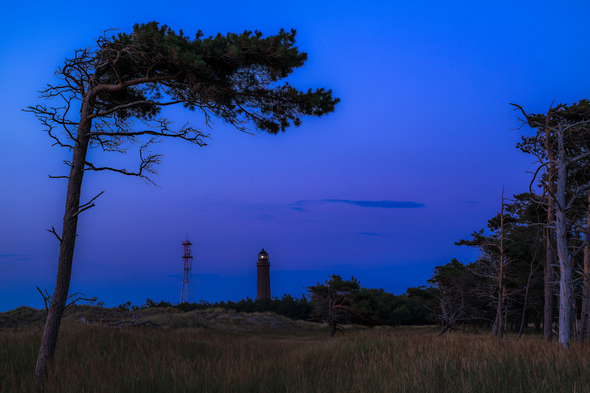 Samsung NX30 + Samsung NX 30mm F2 Pancake sample photo. The lighthouse photography