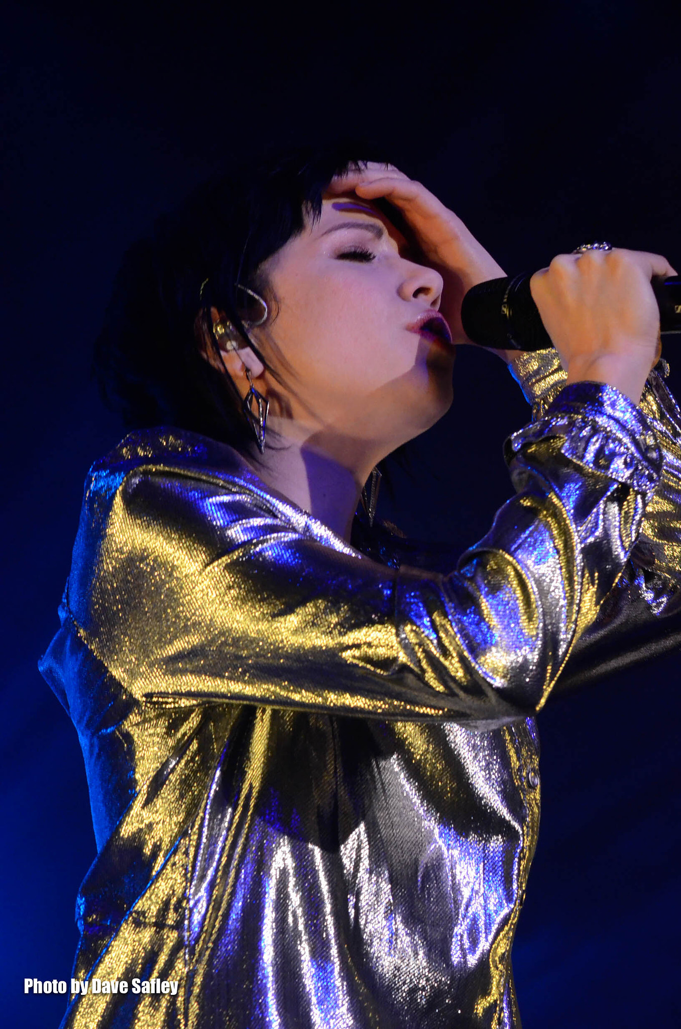 Sigma 50-150mm F2.8 EX APO DC HSM sample photo. Carly rae jepsen 02/26/16 grove anaheim photography