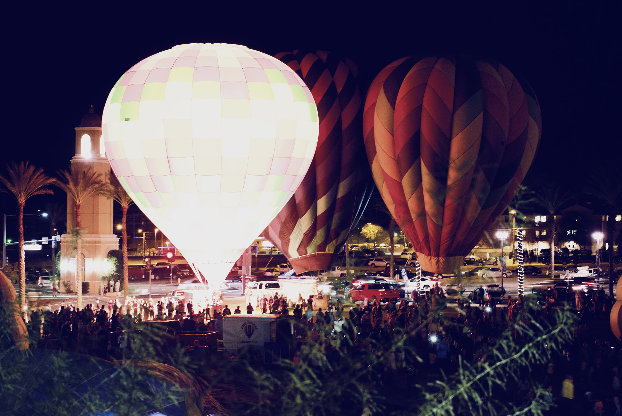Sony FE 28-70mm F3.5-5.6 OSS sample photo. Balloons photography